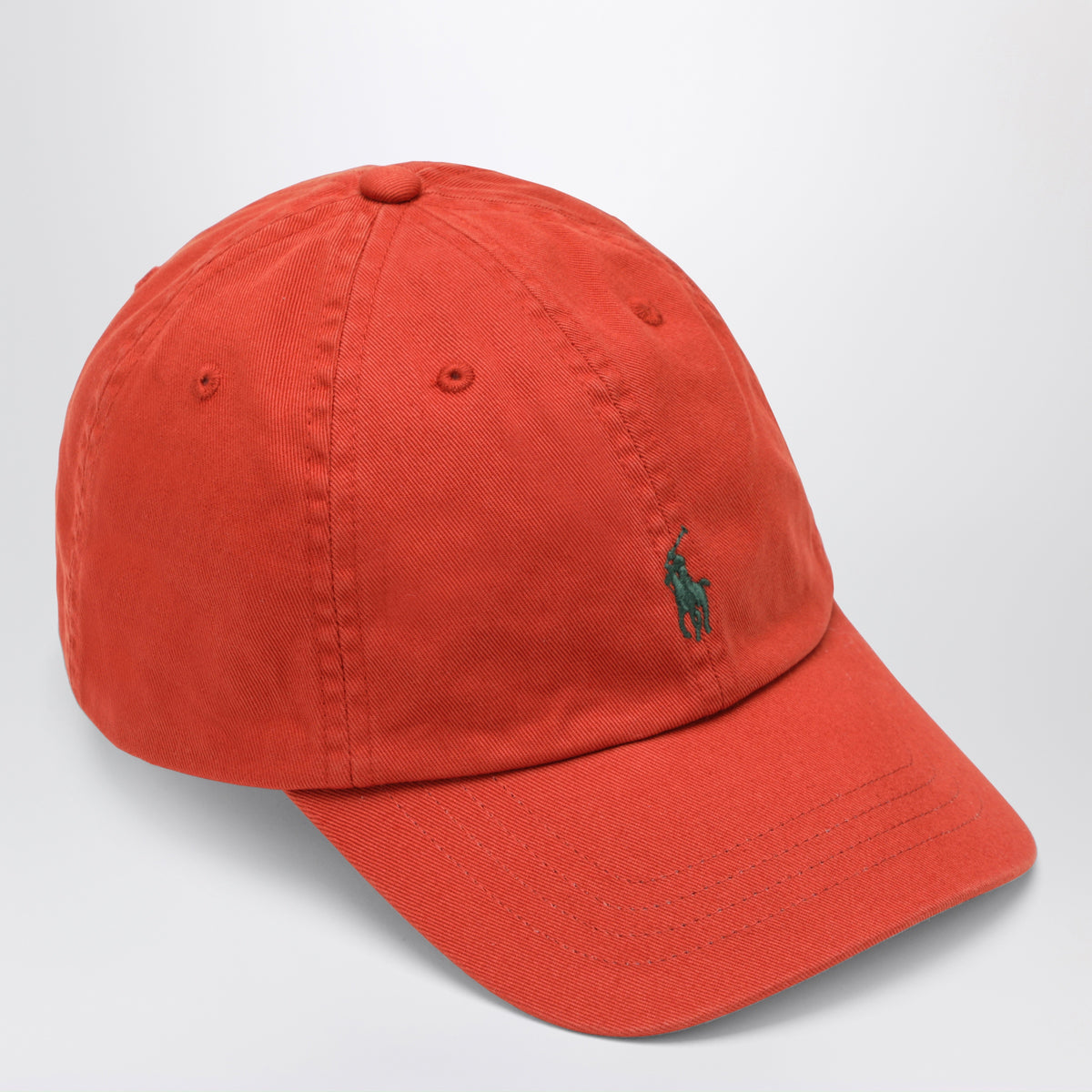 Orangerote Baseballkappe mit gesticktem Logo