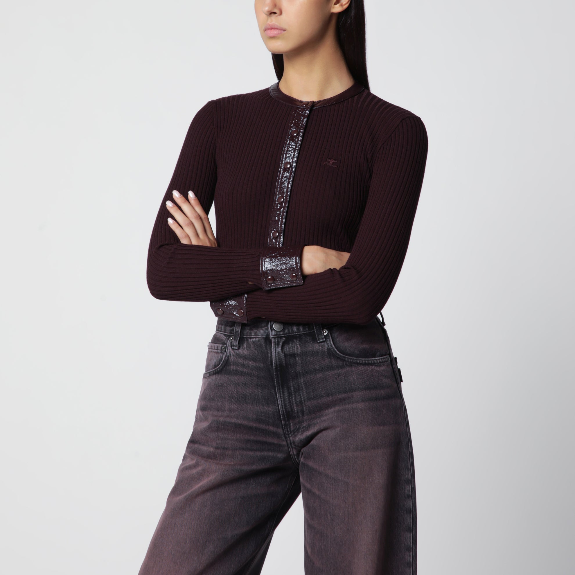 Cardigan a coste con dettagli in vinile borgogna