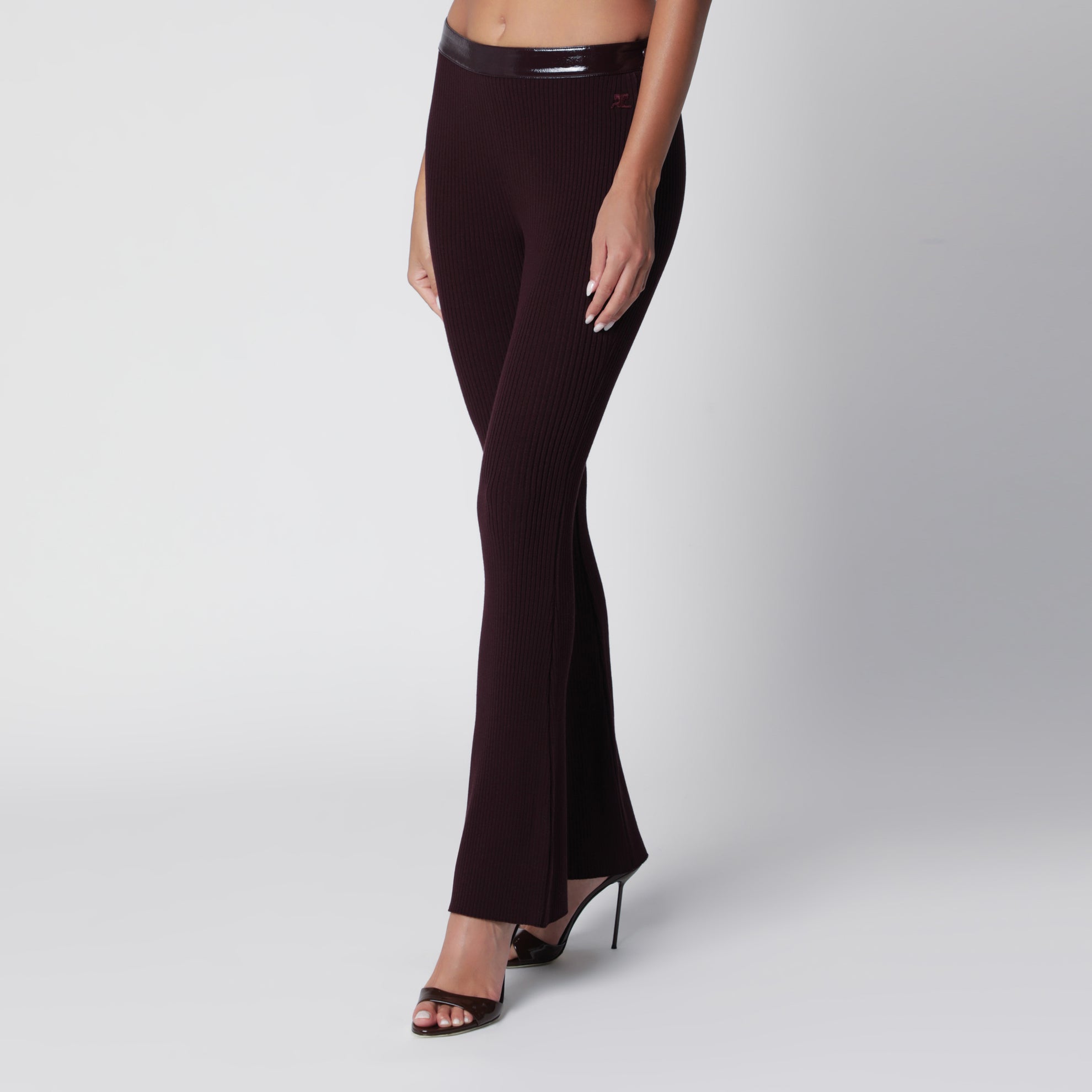 Pantaloni dritti bordeaux in maglia a coste