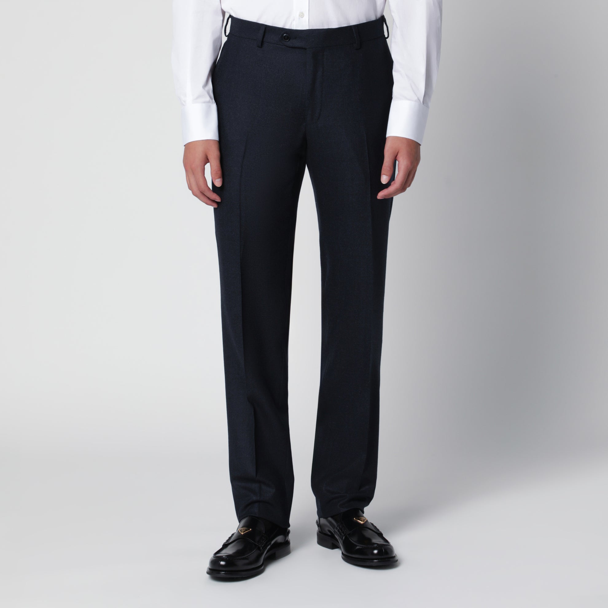 Single-breasted blue wool suit