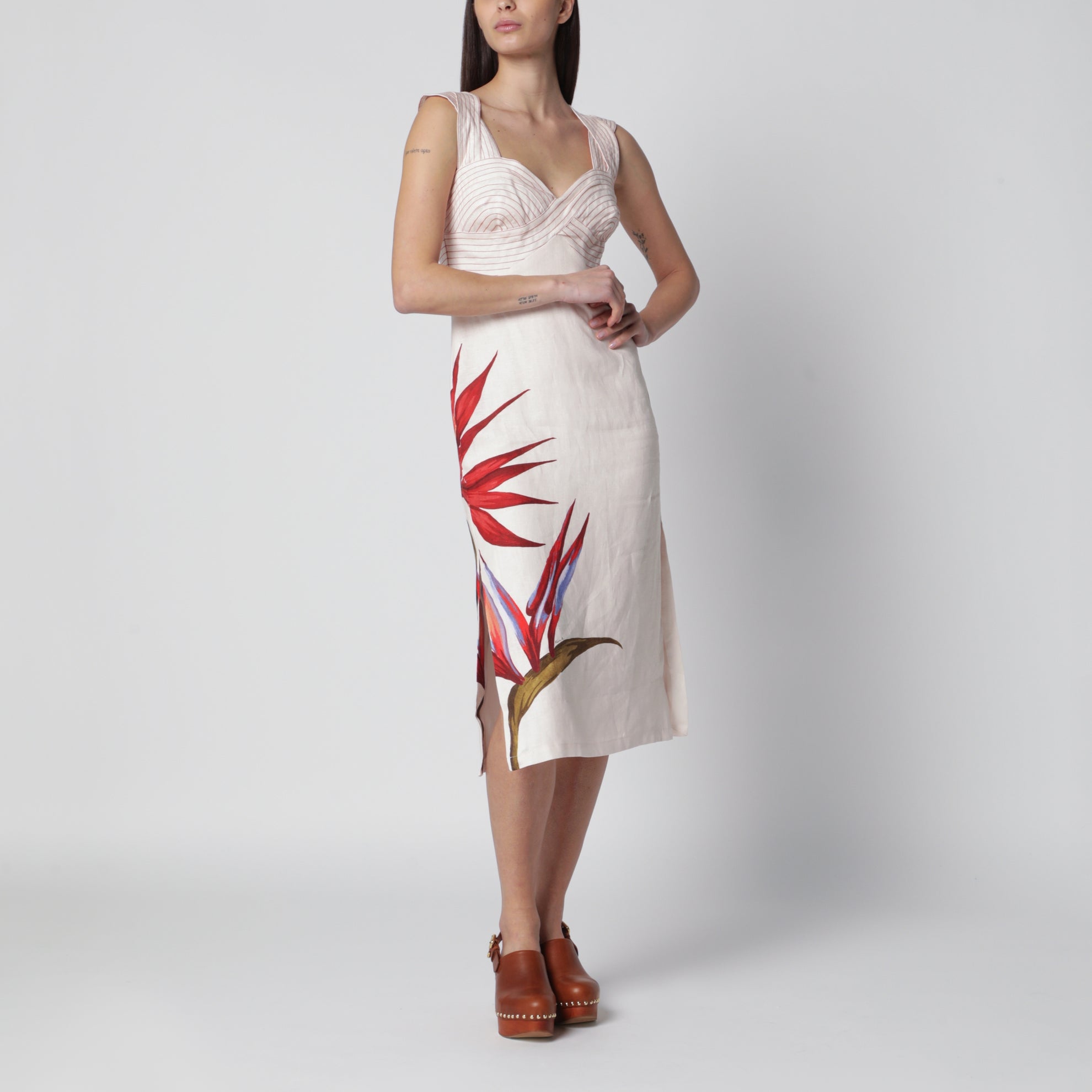 Midi-Kleid aus Leinen in Sandfarbe mit Strelitzienmuster