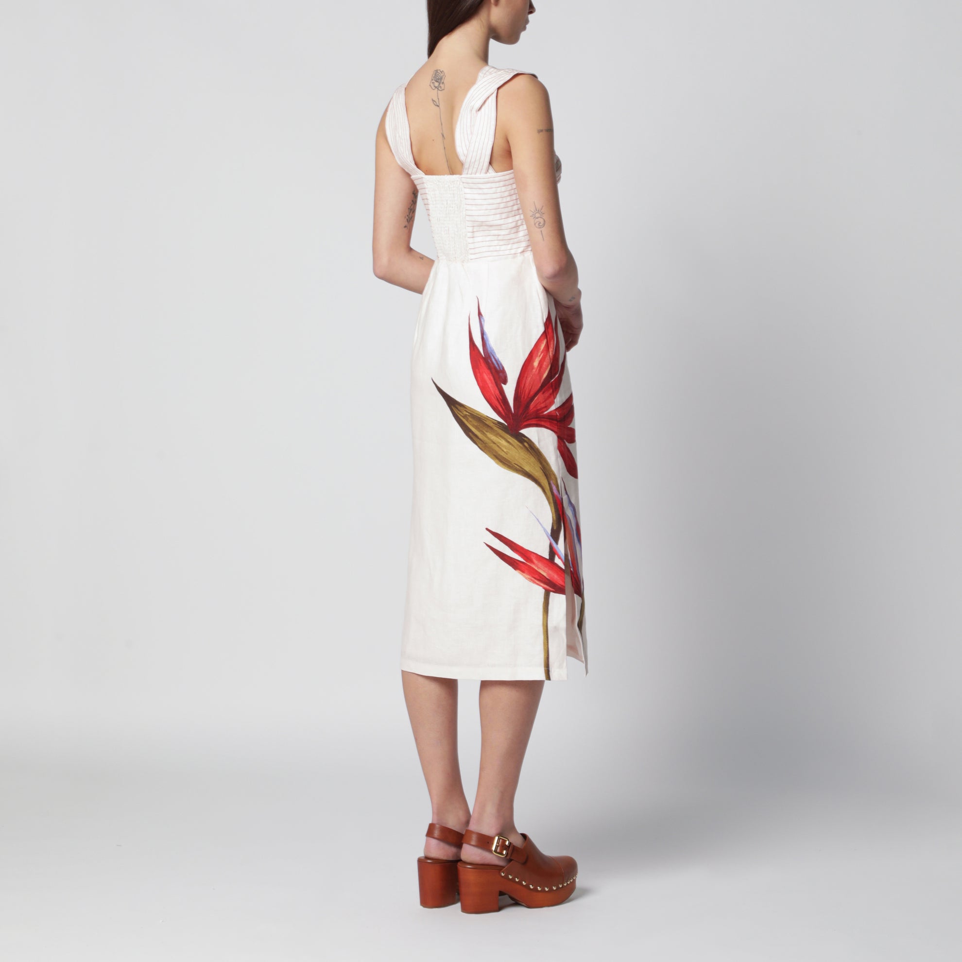 Midi-Kleid aus Leinen in Sandfarbe mit Strelitzienmuster