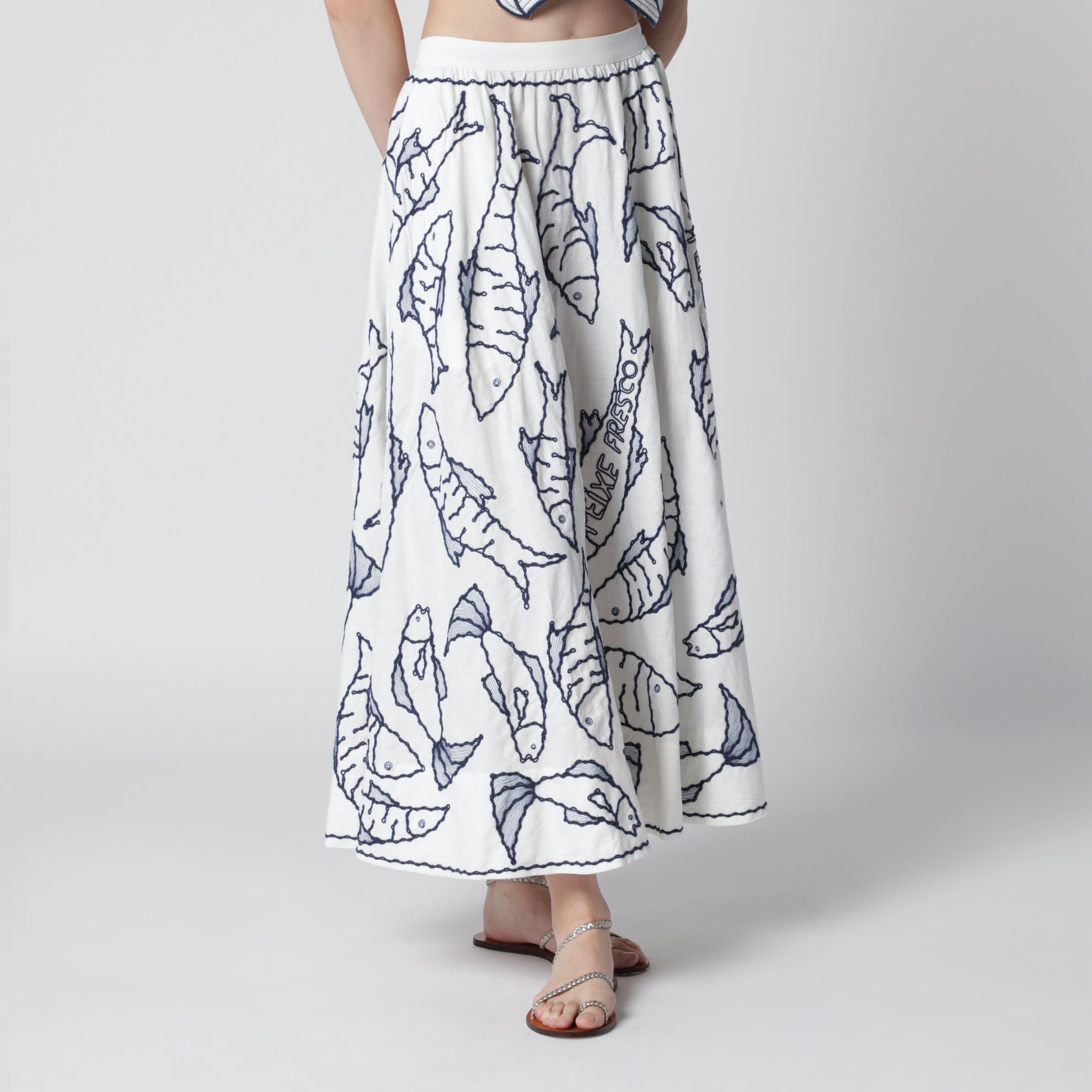 Jupe midi avec broderies marines