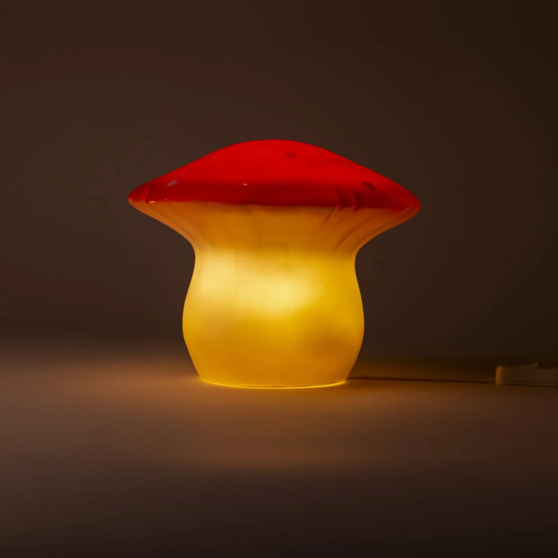 Mittlere Nachtlampe Pilz Rot