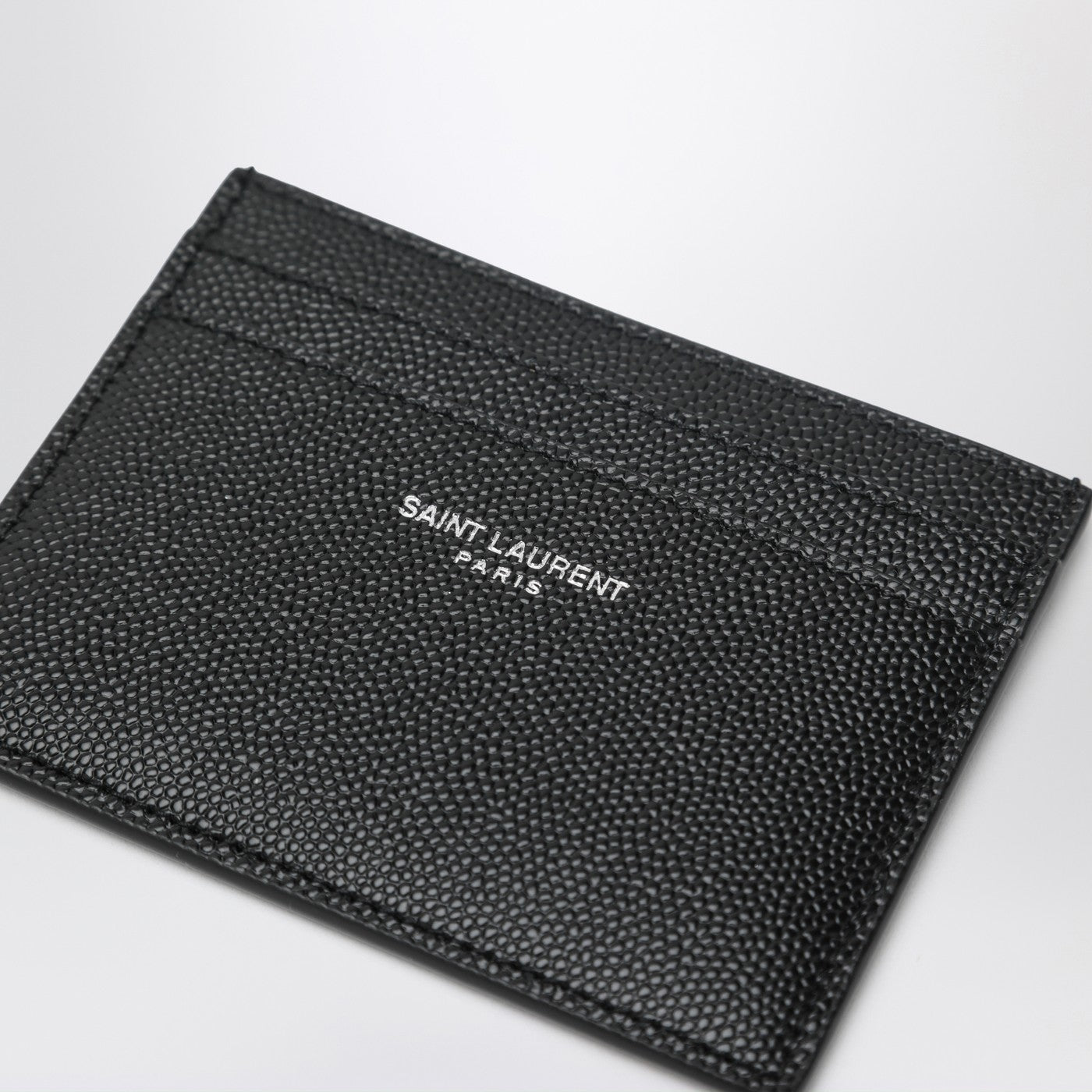 Schwarzes Kartenetui aus strukturiertem Leder