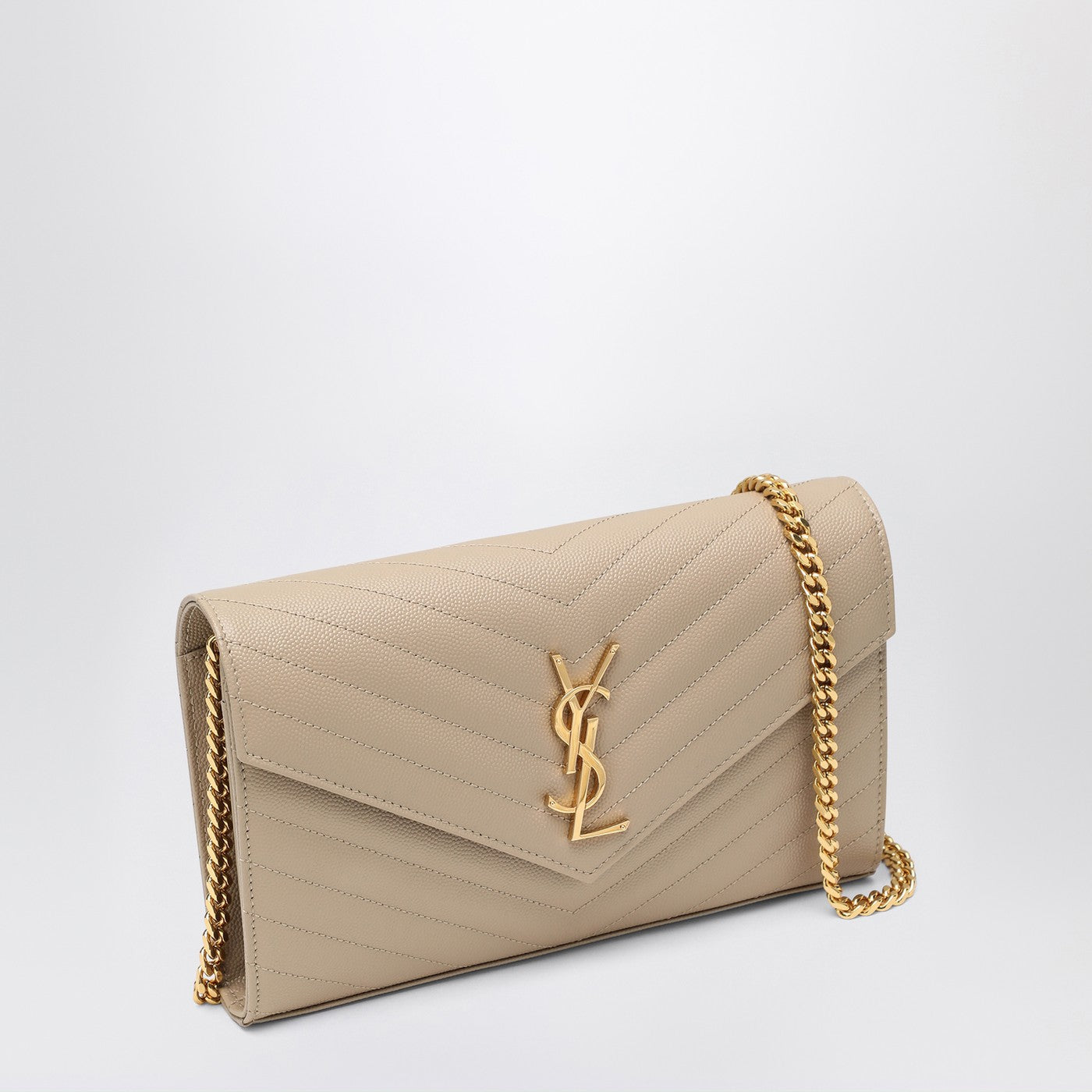 Pochette con catena Cassandre beige