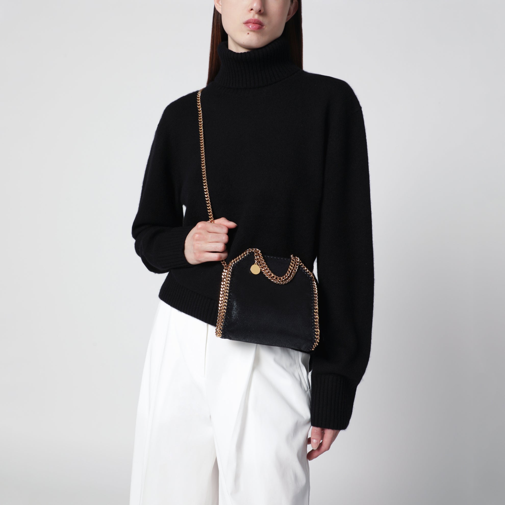 Schwarze micro Tasche Falabella