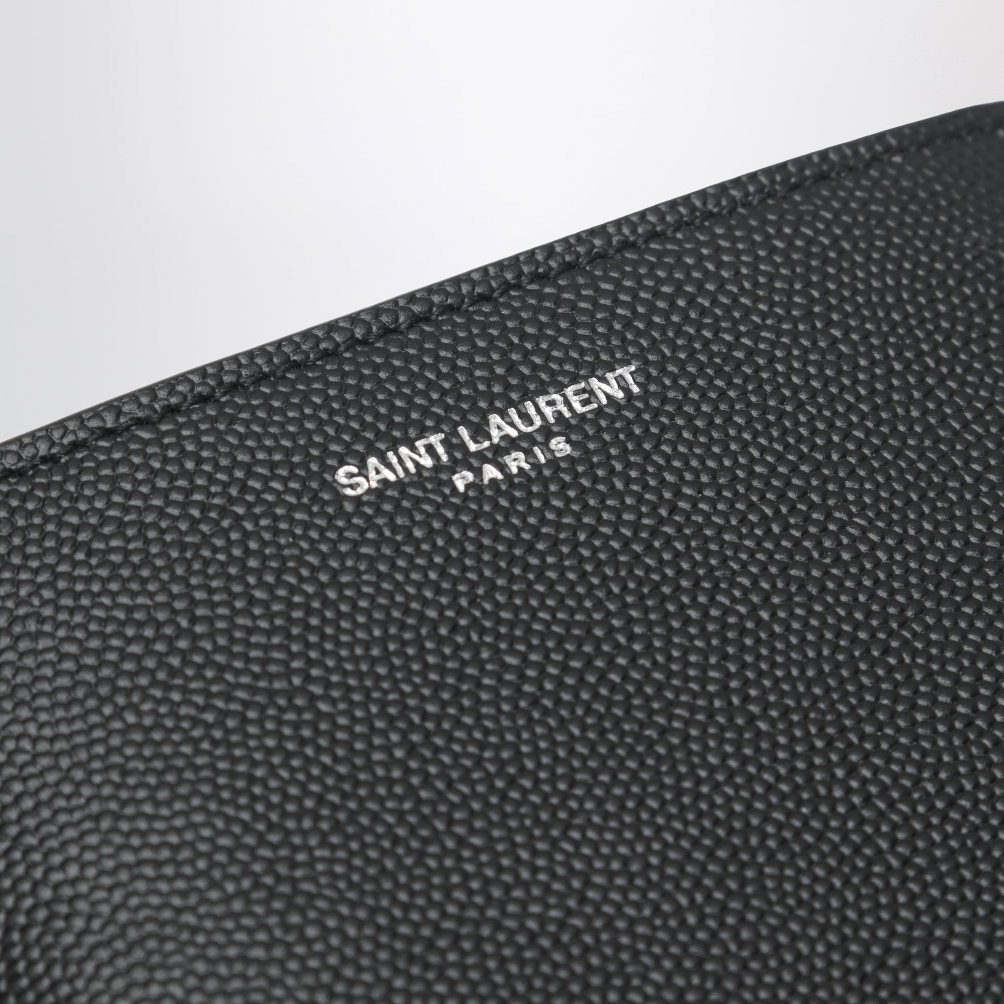 Black East/West wallet in grain de poudre leather