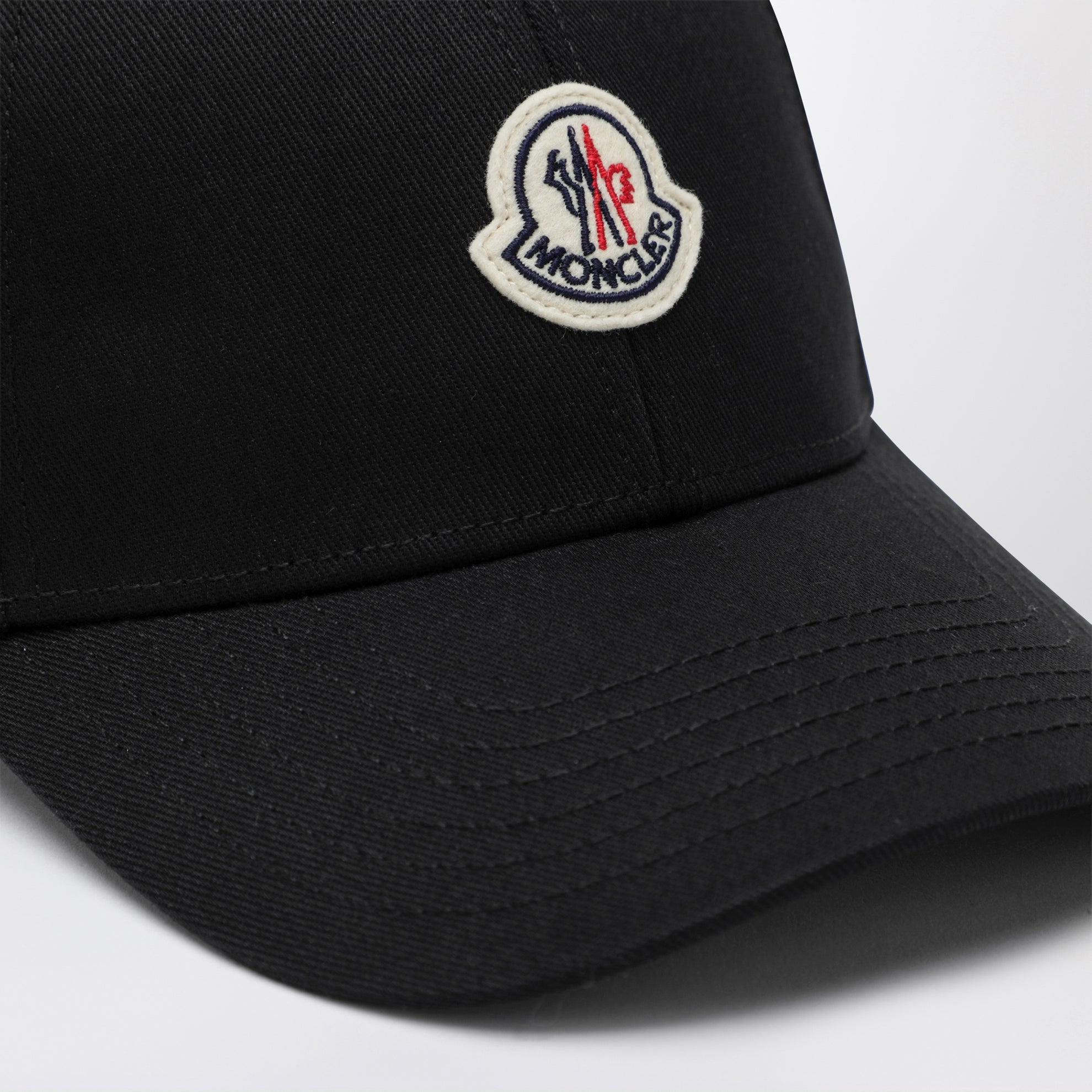 Schwarze Baseballkappe aus Baumwolle mit Patch