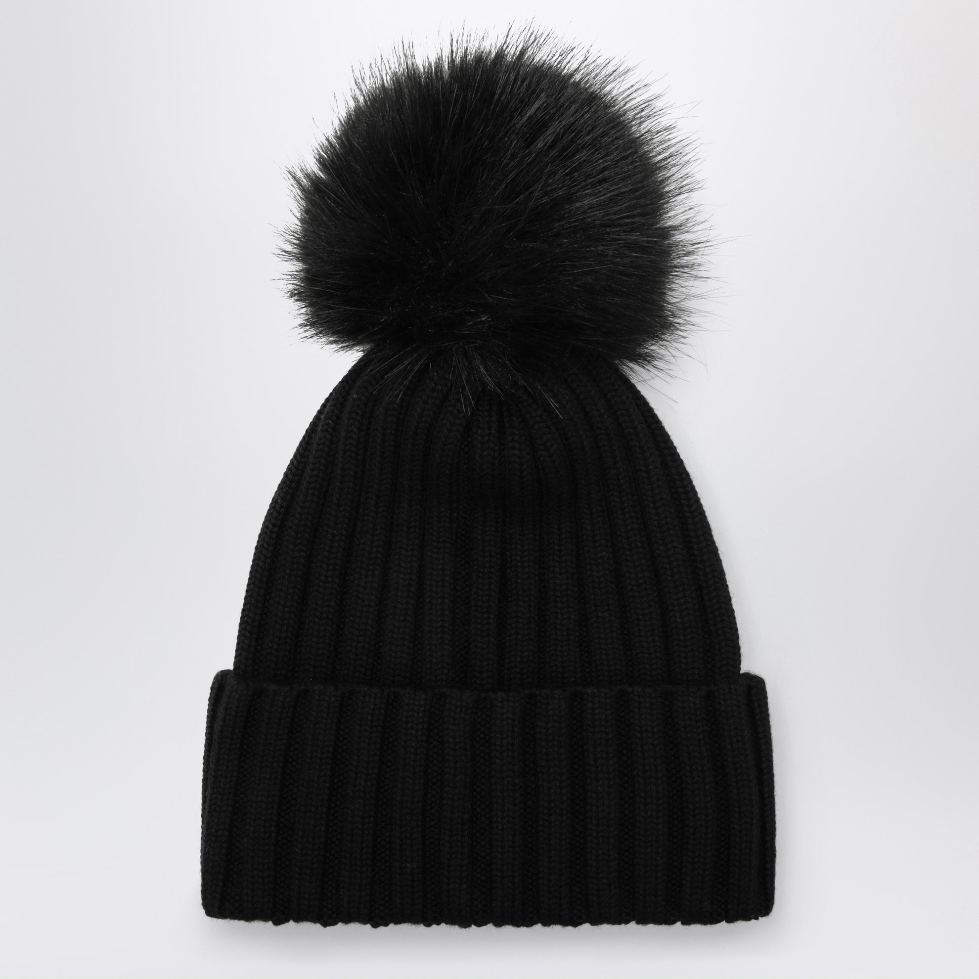 Bonnet noir en laine avec pompon