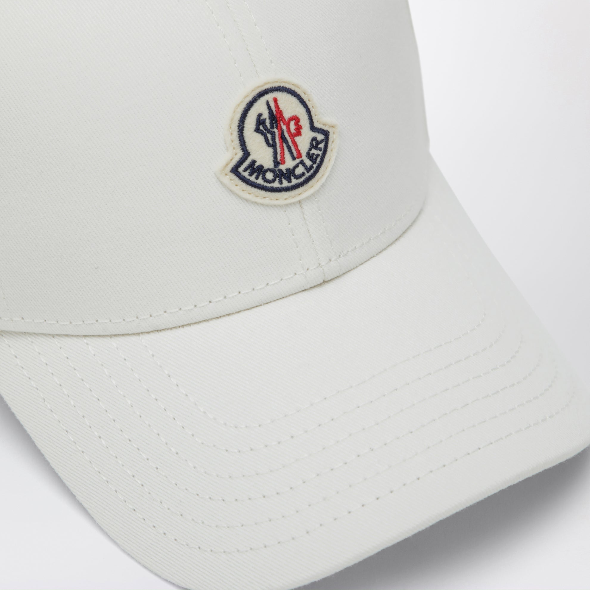 Casquette de baseball en coton avec un logo appliqué