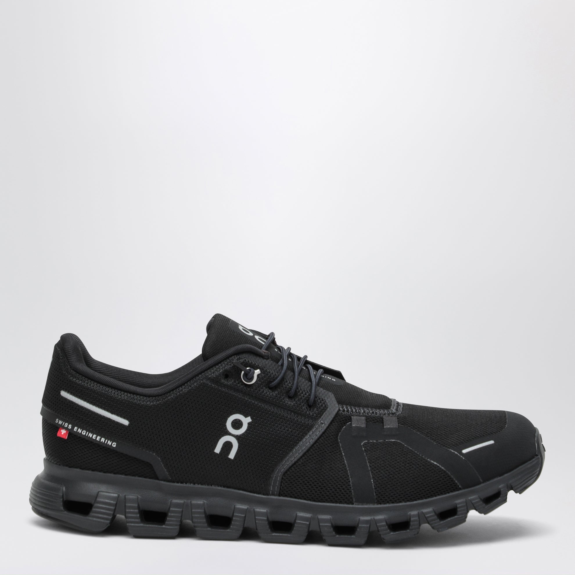 Cloud 6 Sneakers in Schwarz