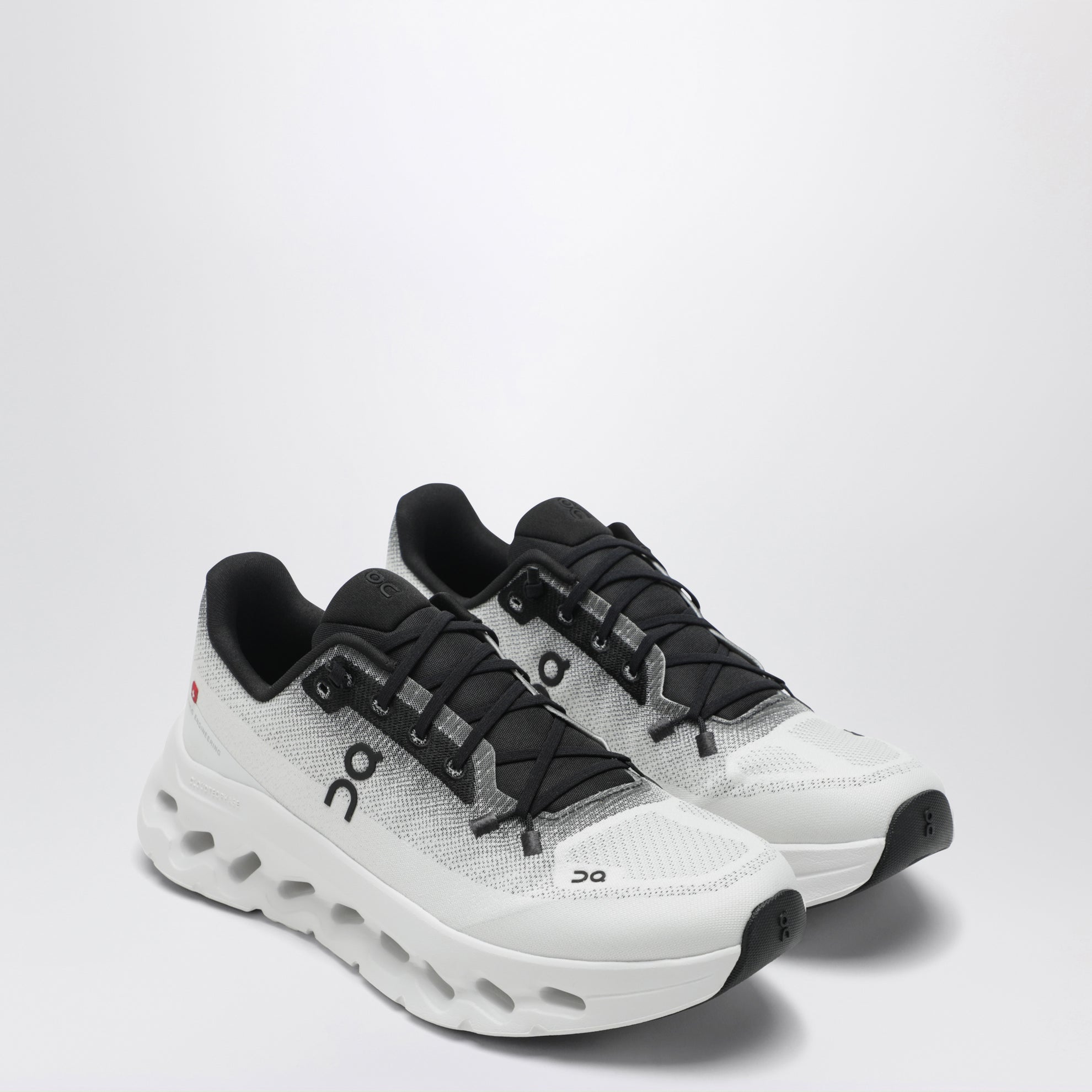 Cloudtilt Black/Ivory Sneakers