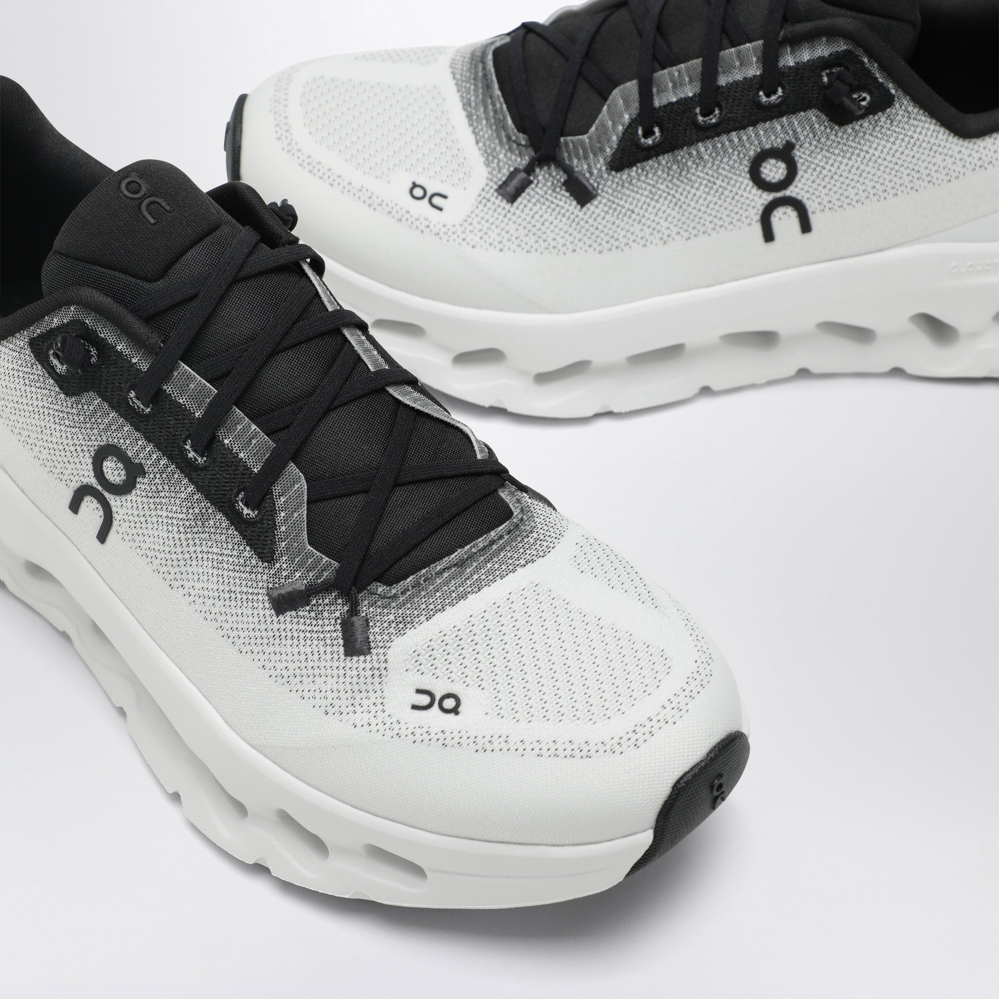 Cloudtilt Black/Ivory Sneakers
