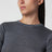 Grauer Feinstrickpullover aus Wolle