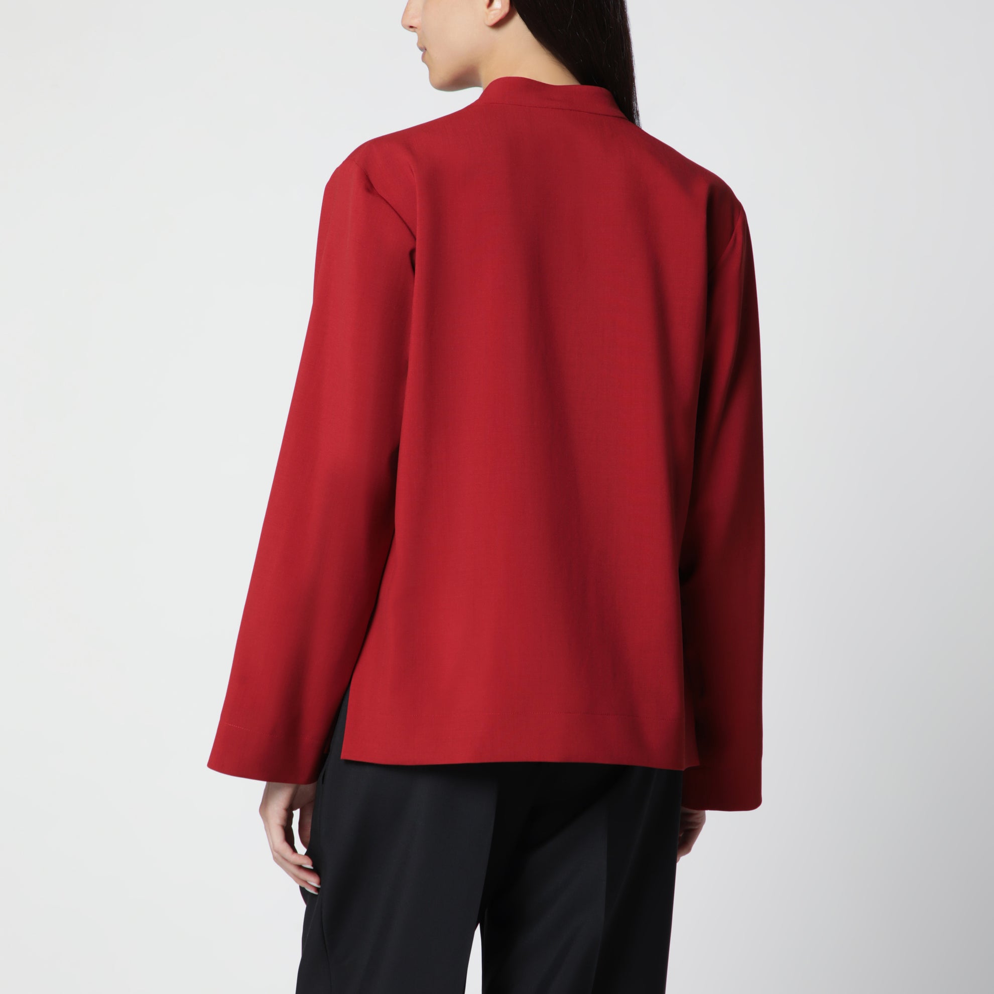 Karminrote Wolljacke mit Pankou-Verschluss