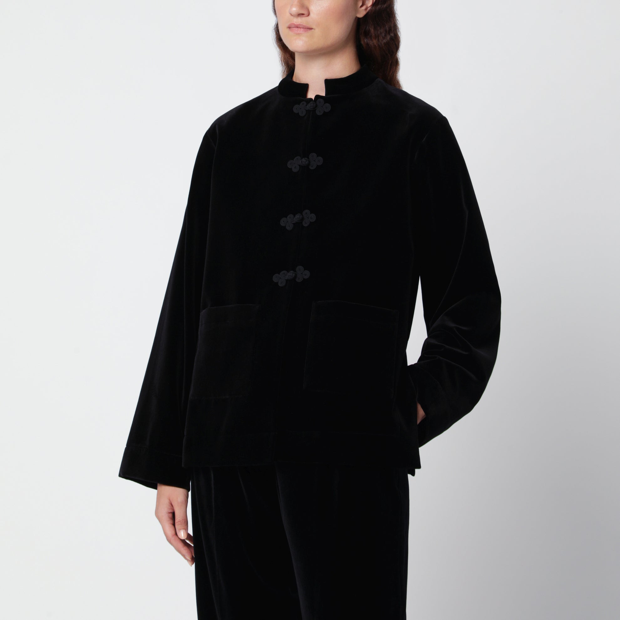 Black velvet jacket with Pankou fastening
