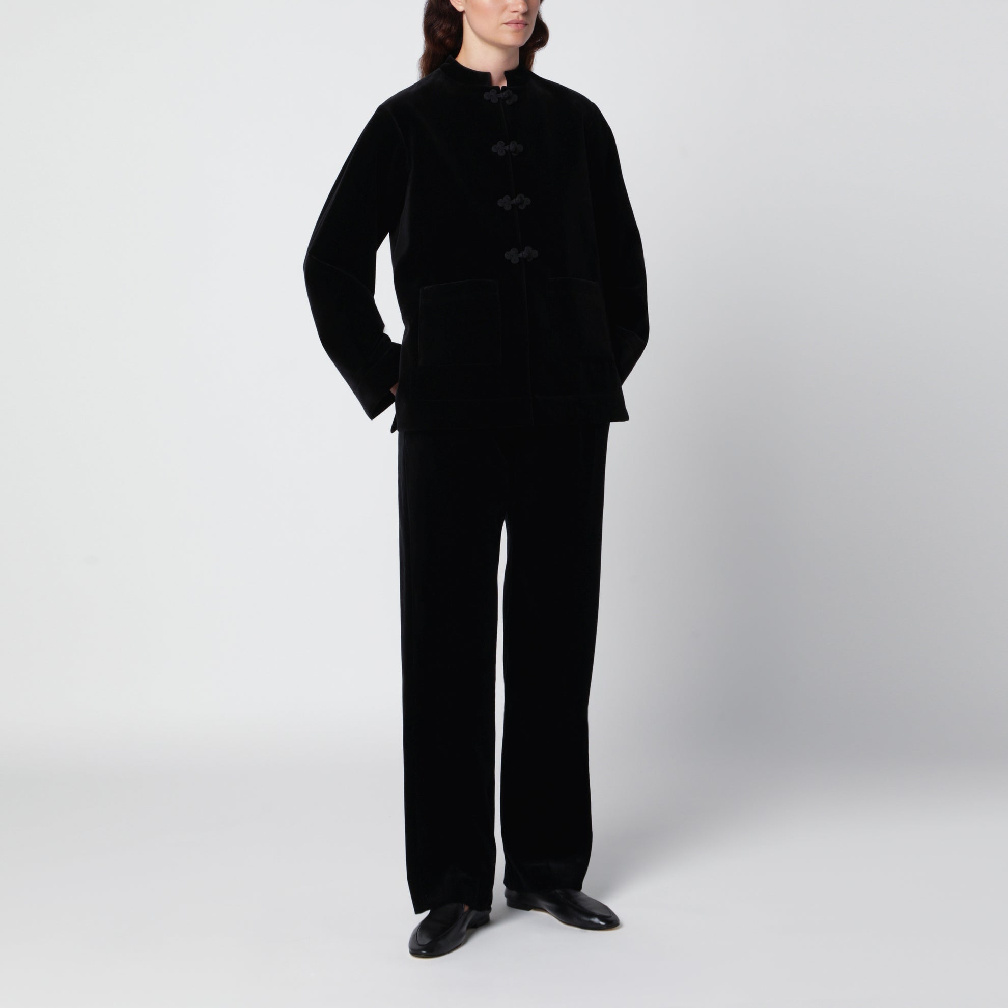 Black velvet jacket with Pankou fastening
