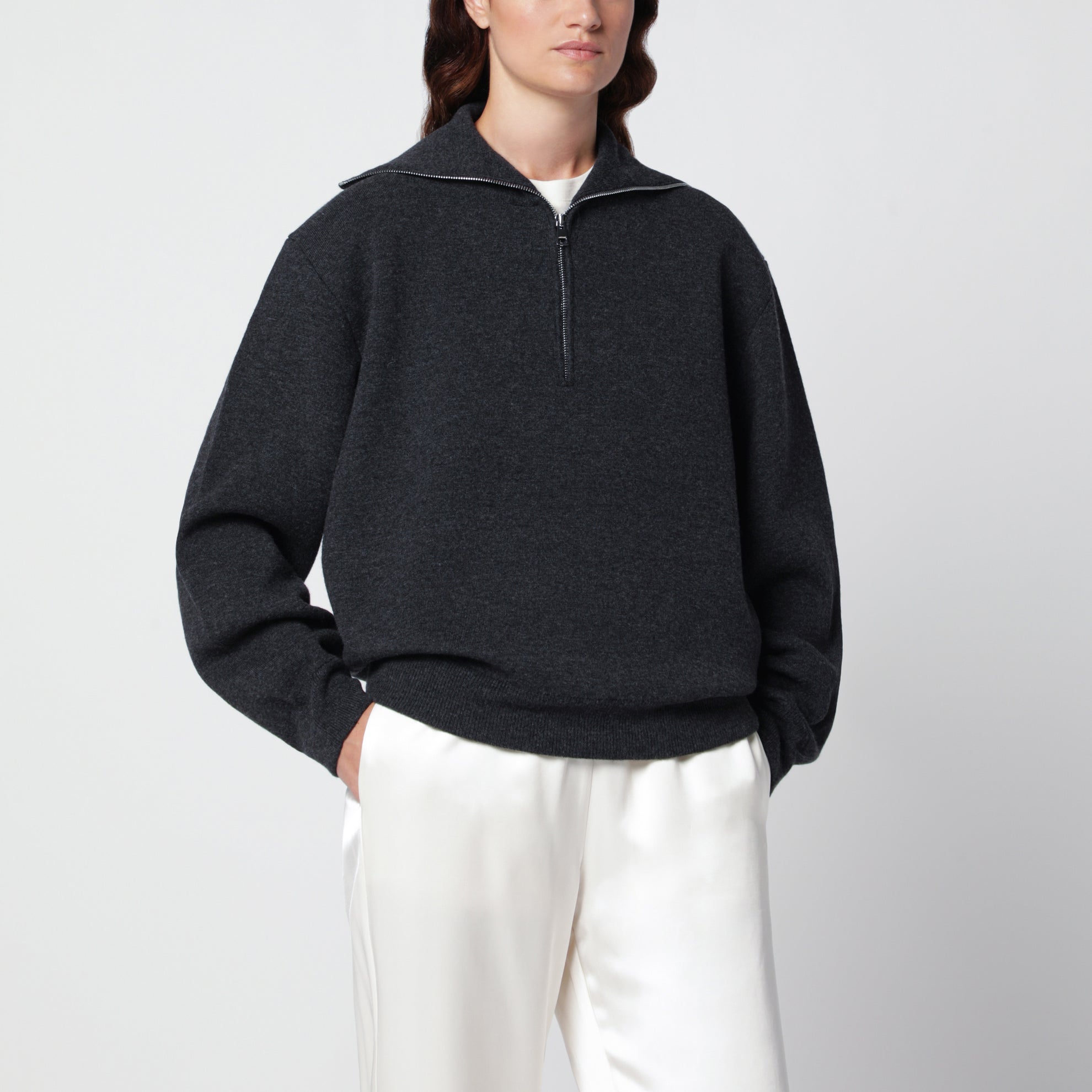 Charcoal grey wool and cashmere pullover