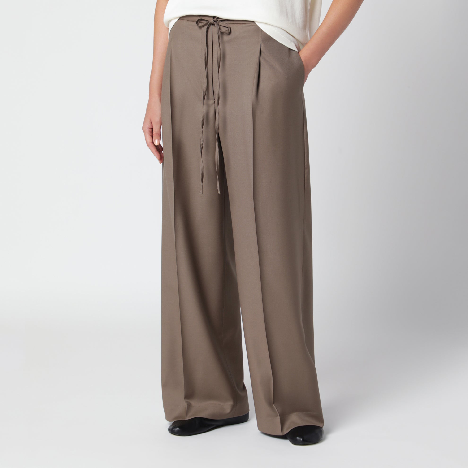 Pantaloni a gamba larga in lana vergine marroni