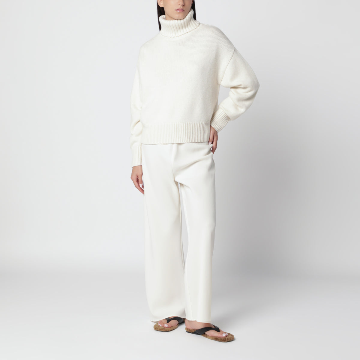 Maglione Xtra Crop color crema in cashmere