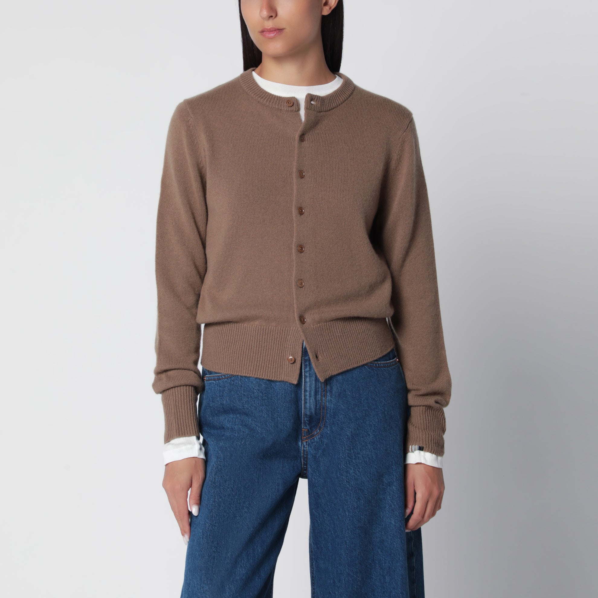 Cardigan Little Lamb color chai in cashmere