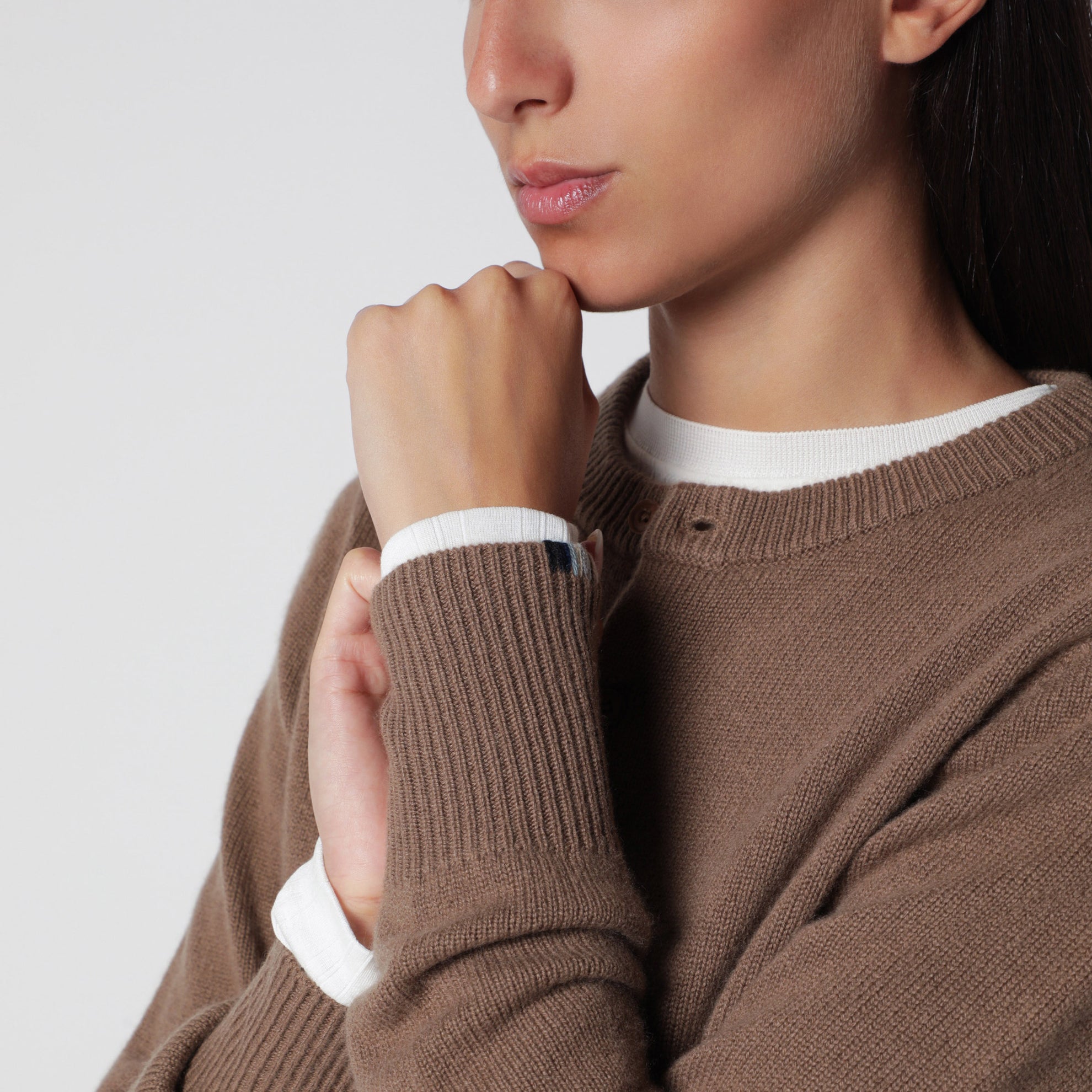 Cardigan Little Lamb color chai in cashmere