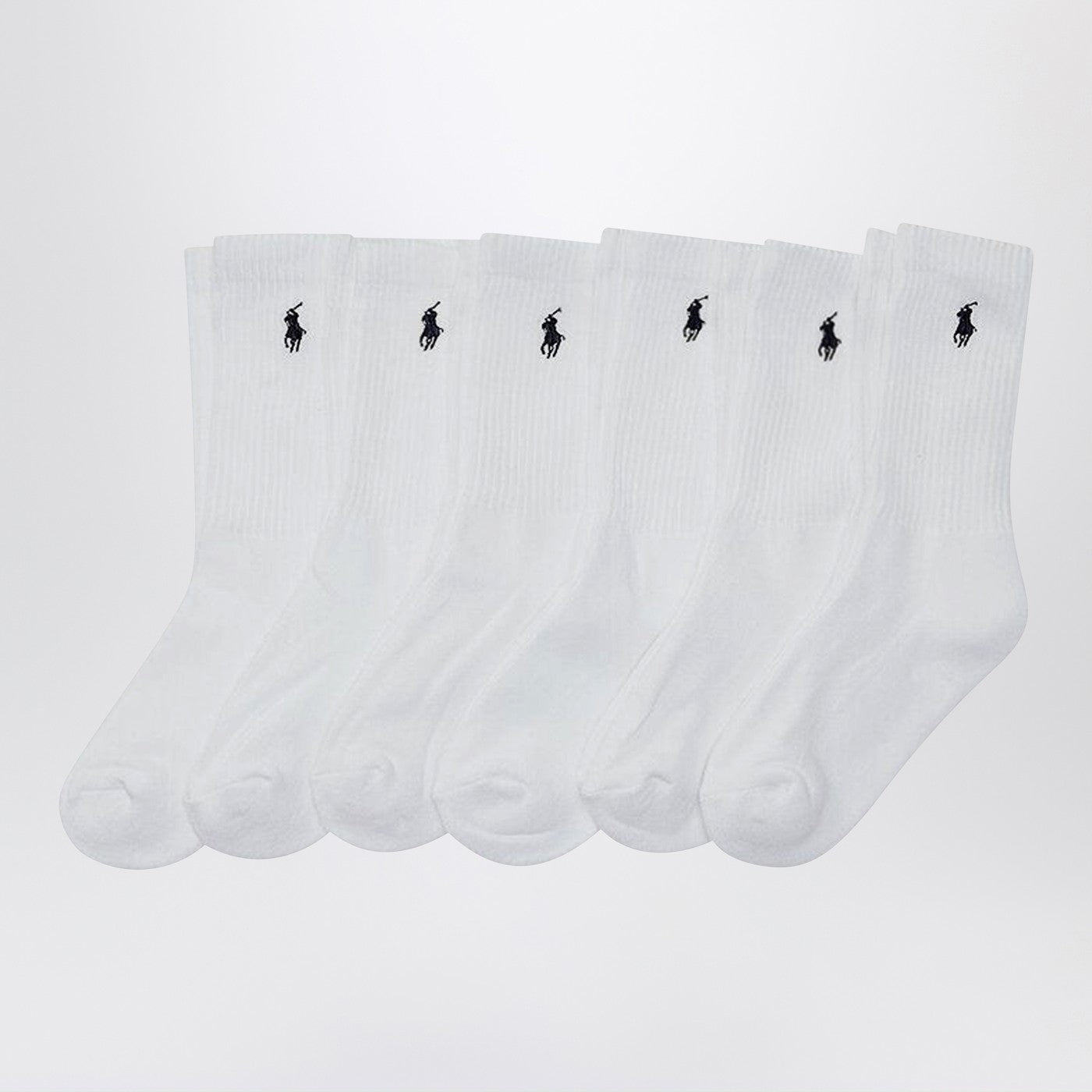 Set aus drei Paar weißen Socken mit Logo