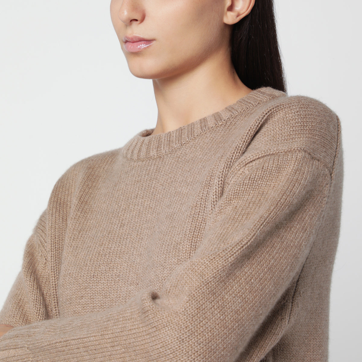 Maglione girocollo Cru beige in misto cashmere