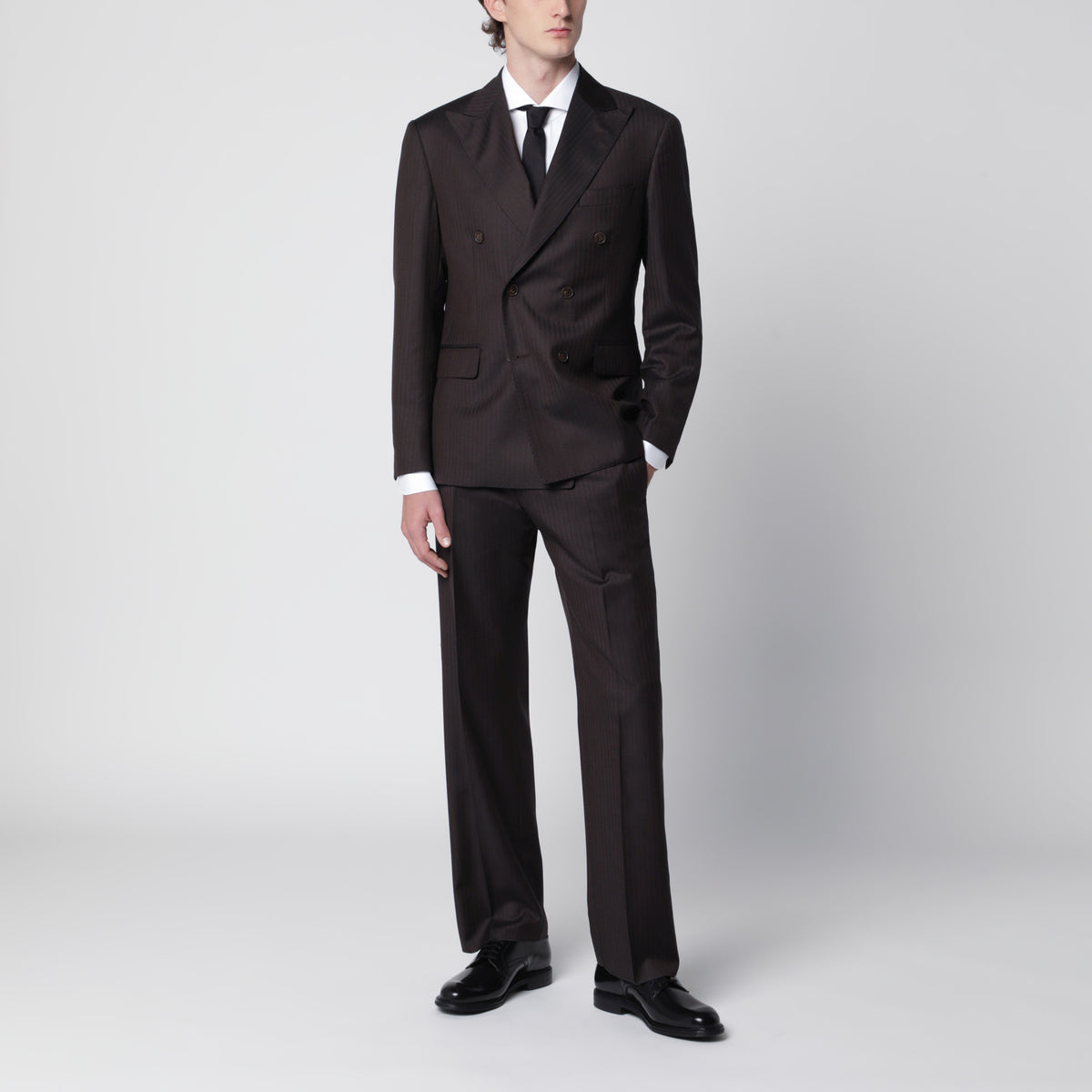Brown double-breasted suit in wool