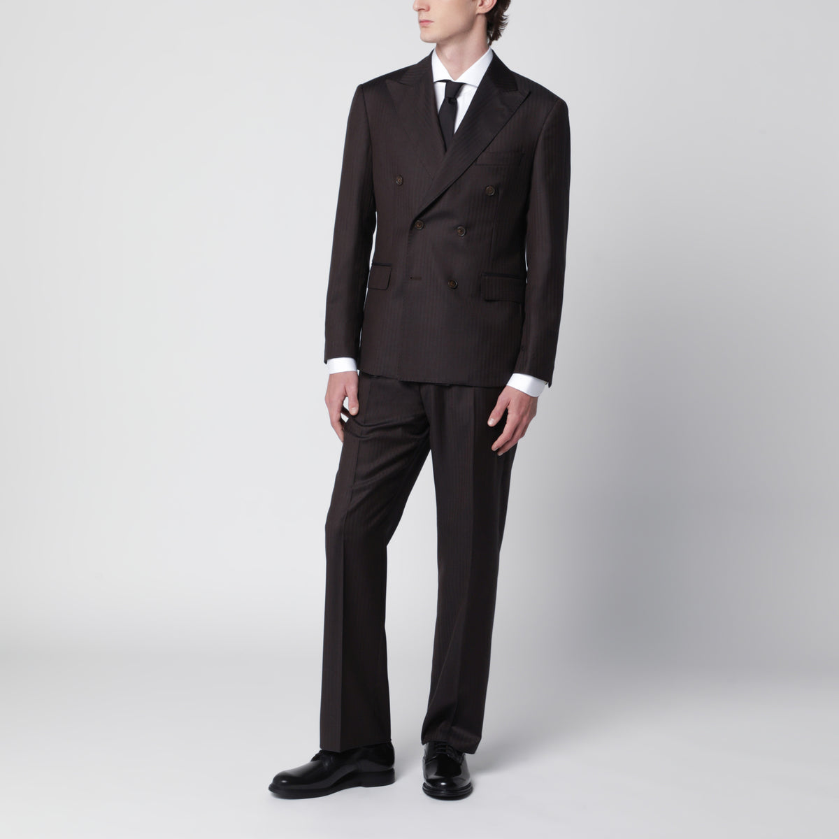 Brown double-breasted suit in wool