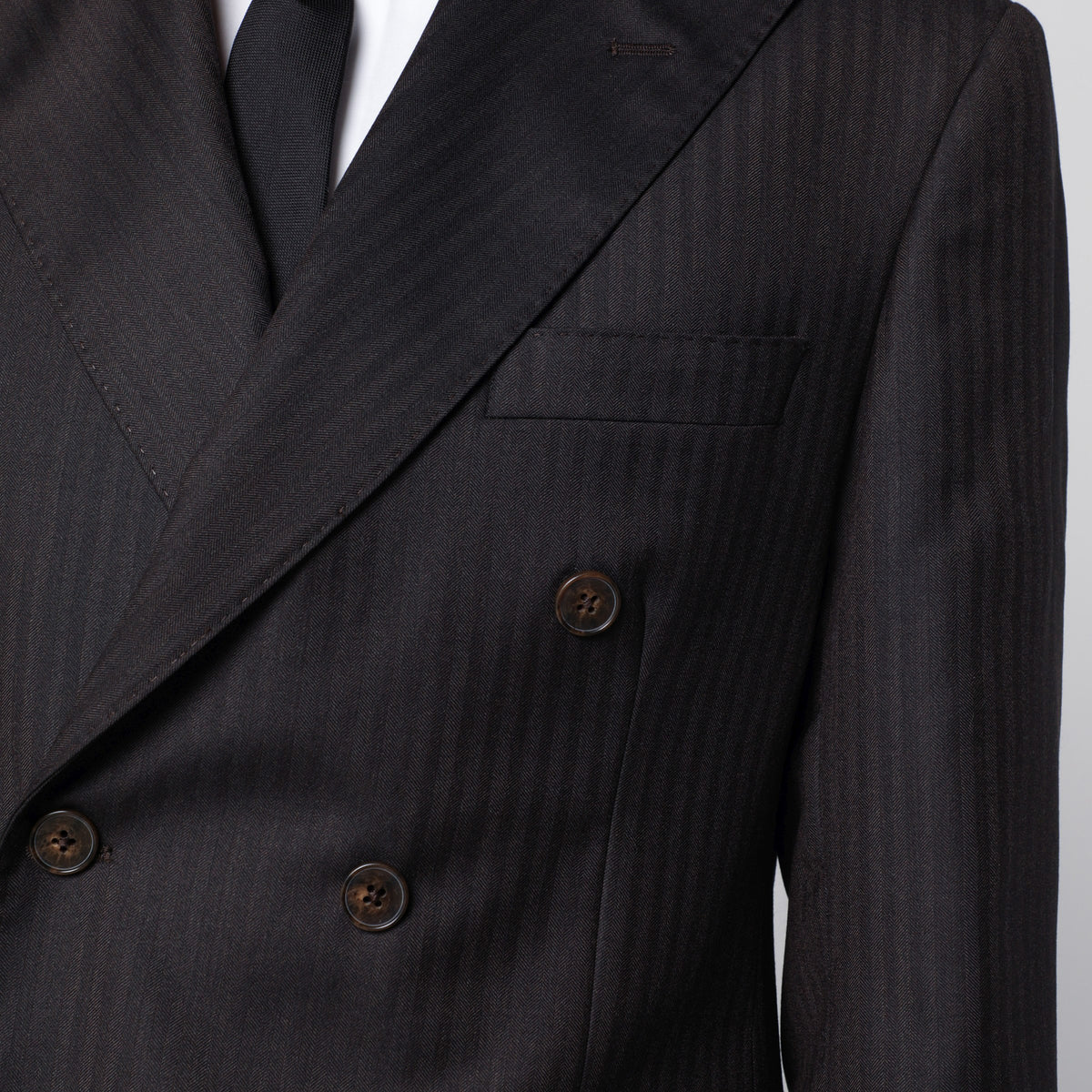 Brown double-breasted suit in wool