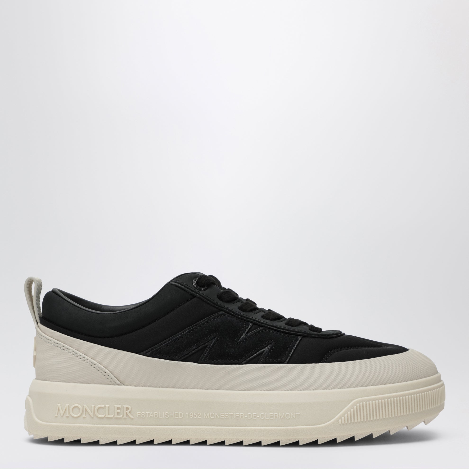Baskets Altive en nubuck et daim noires