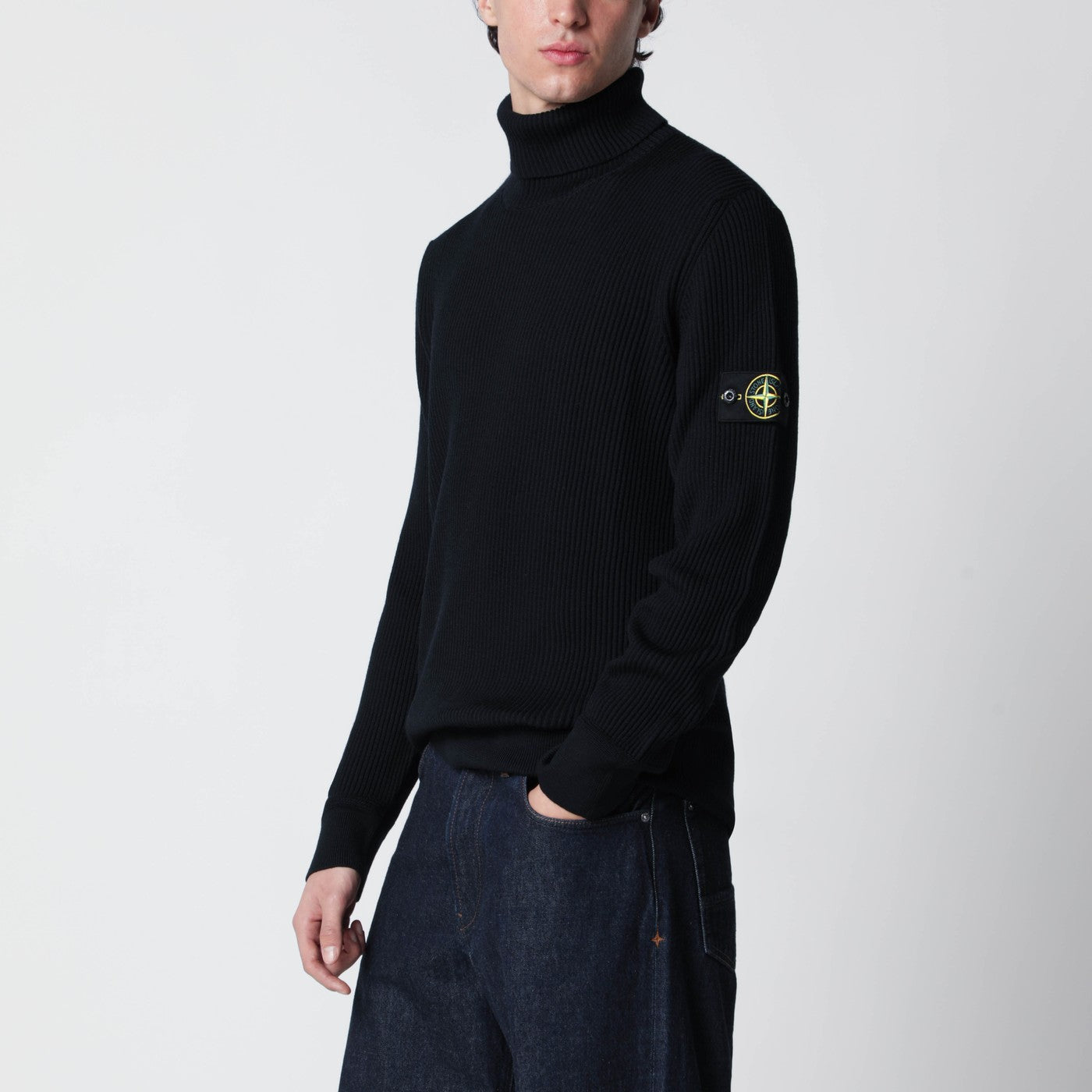 Navy blue turtleneck sweater with regular fit