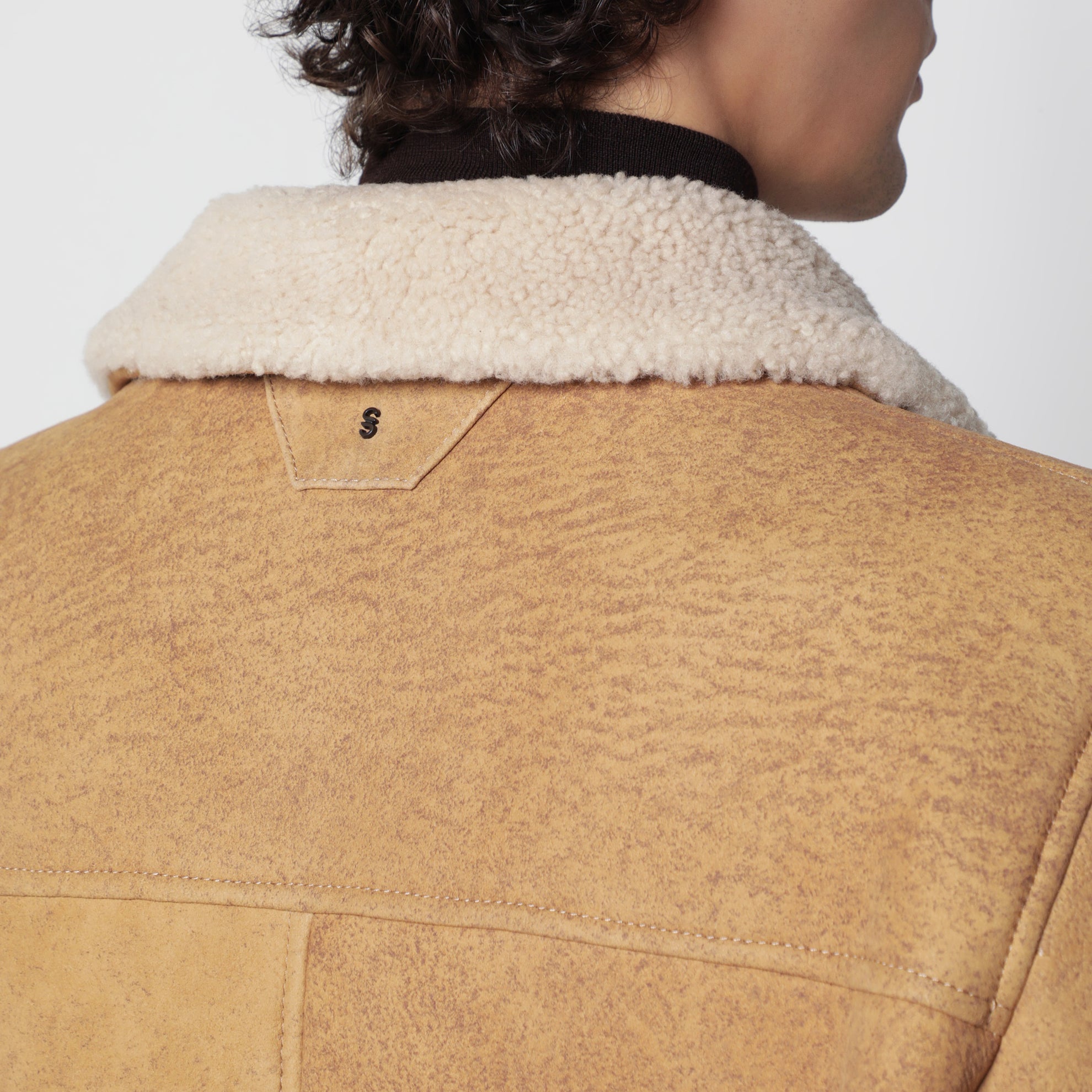 Karamellfarbene Lederjacke