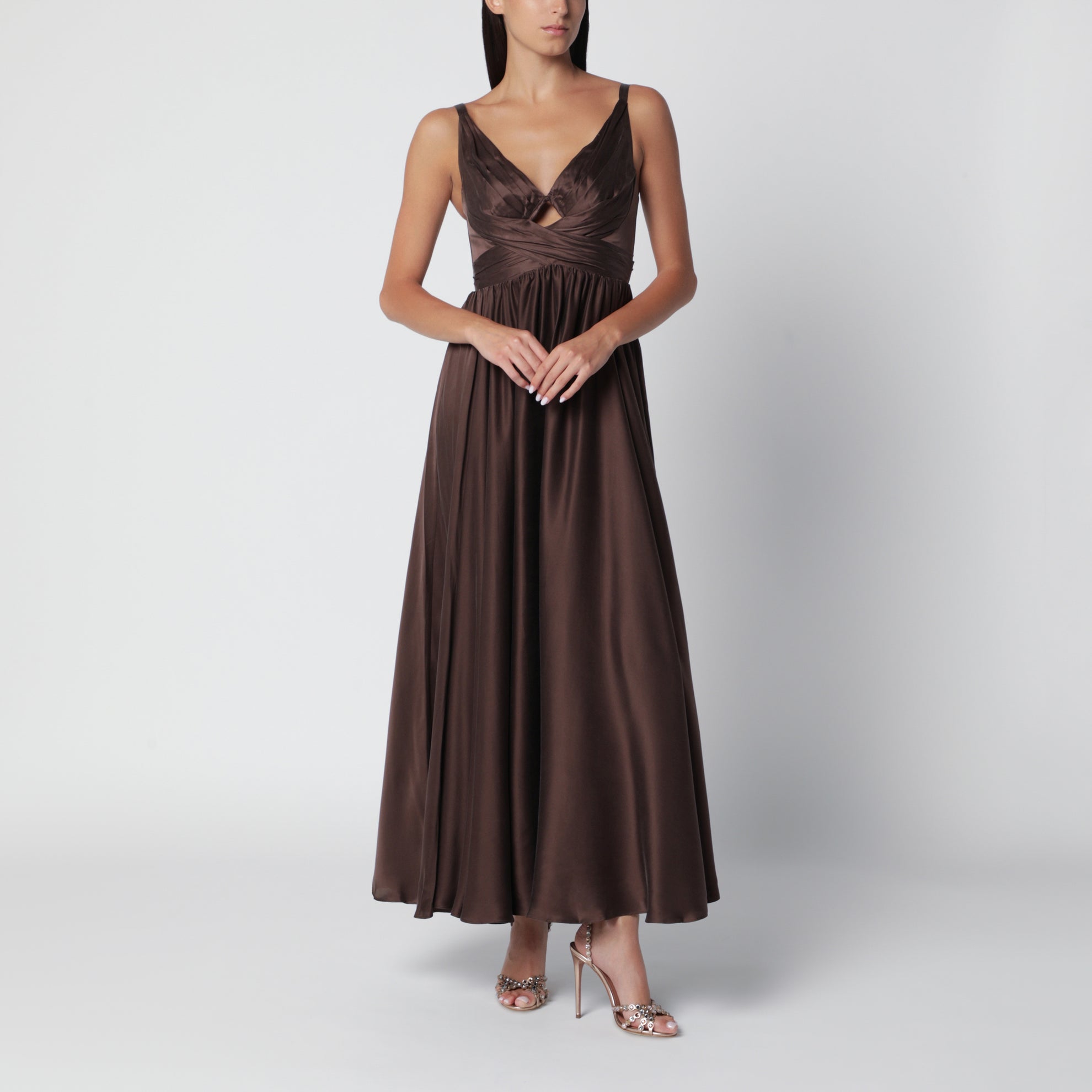 Langes drapiertes Seidenkleid in Bitter Chocolate