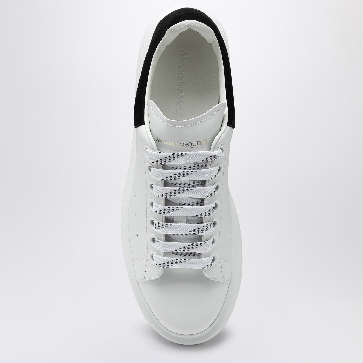 Sneakers Oversize bianca e nera