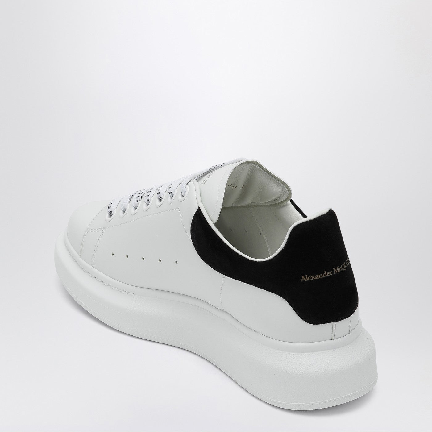 Sneakers Oversize bianca e nera