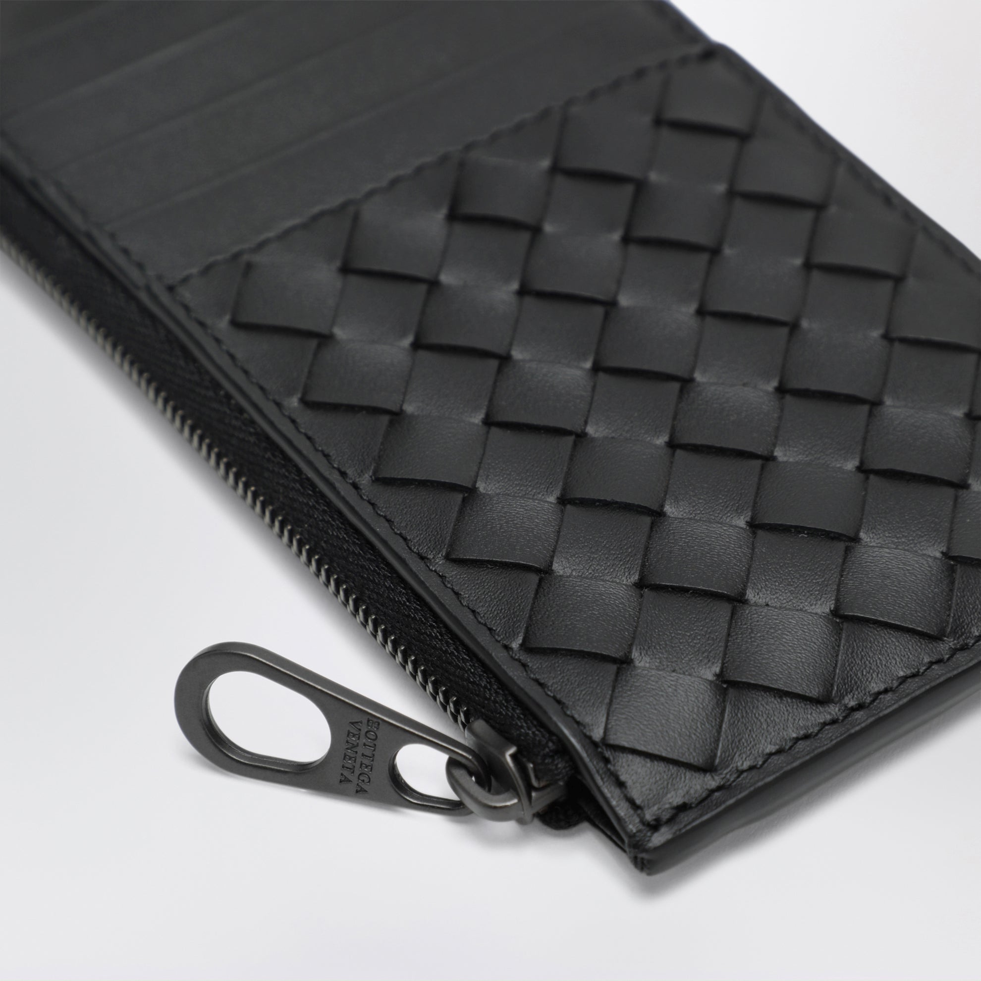 Portacarte con zip nero in Intrecciato