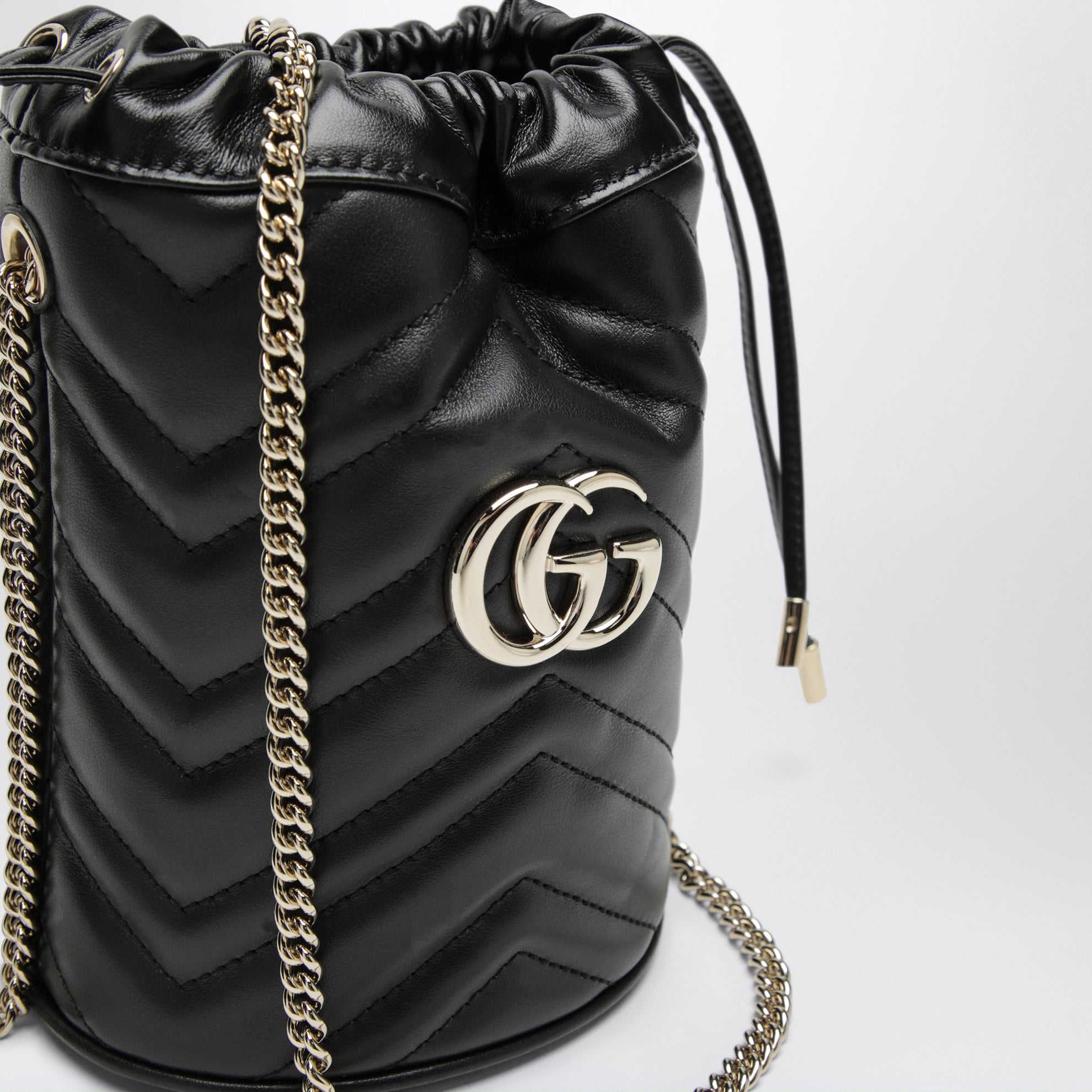 Borsa a secchiello GG Marmont nero misura piccola