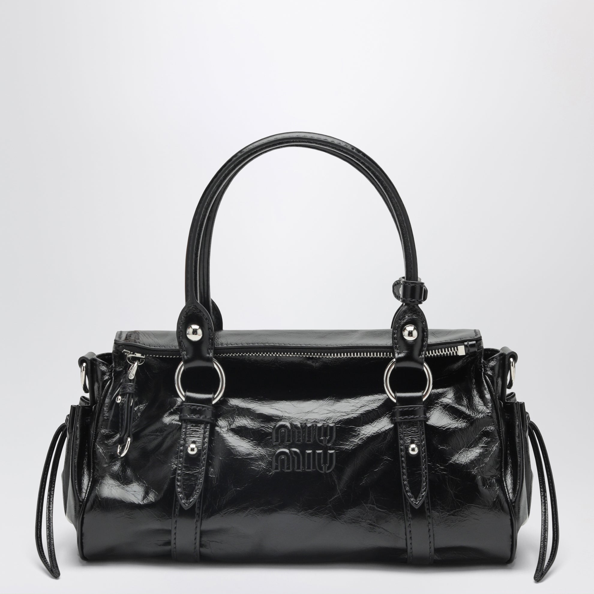 sac à main en cuir noir brillant