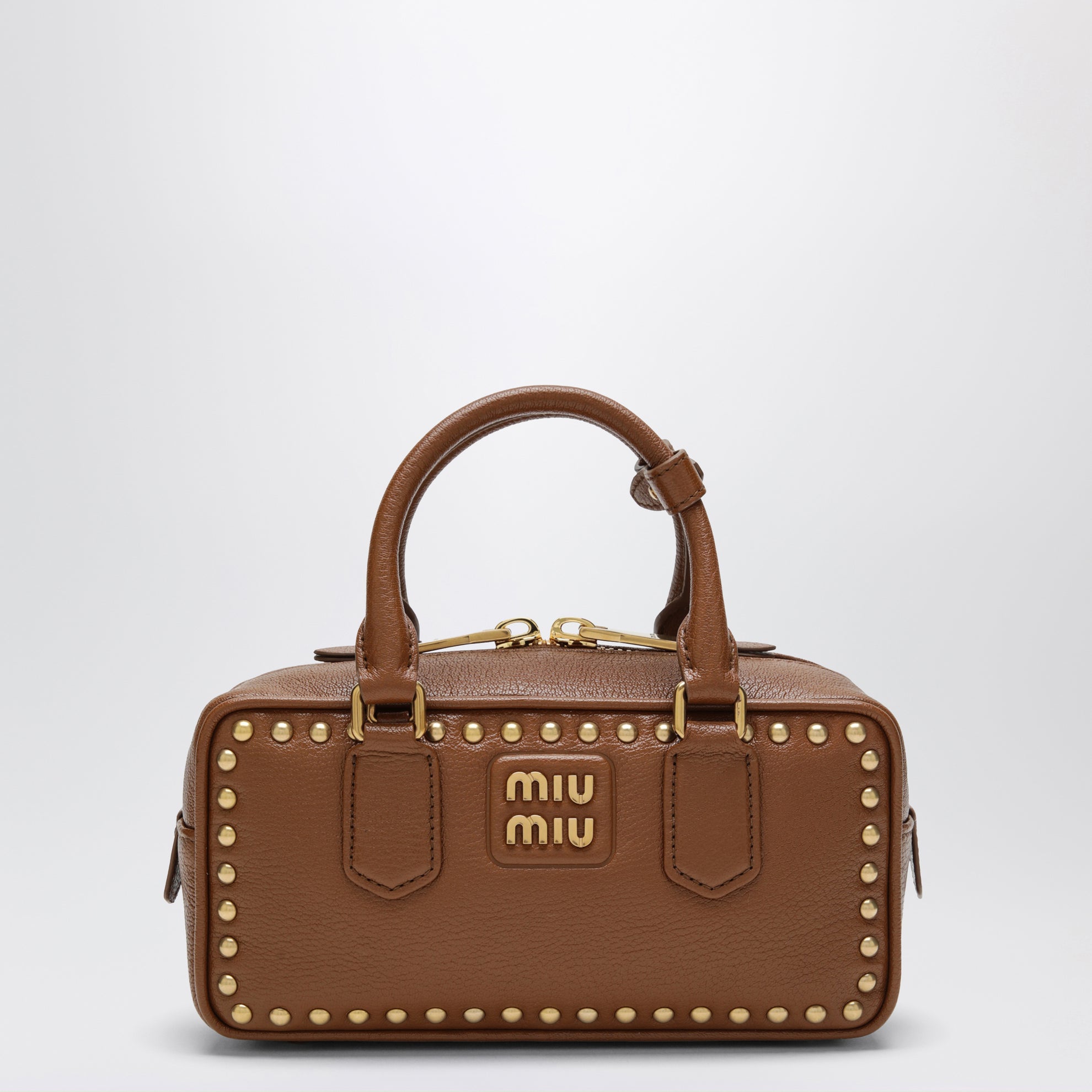 Sac Arcadie en cuir nappa Brandy avec clous