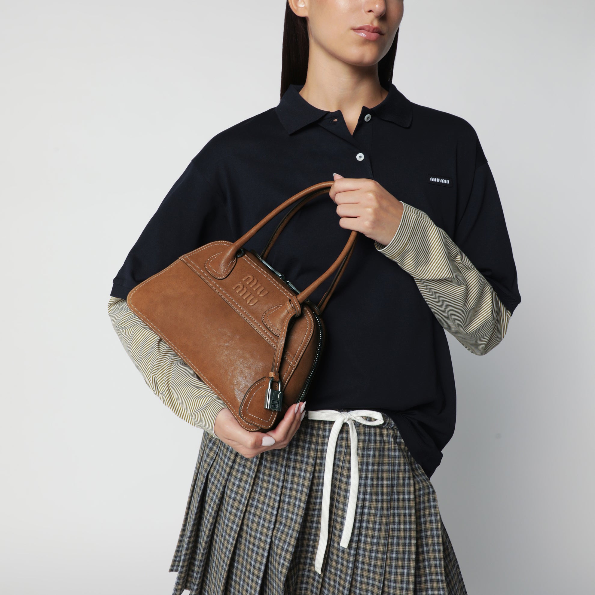 Caramel Vivant small nappa leather bag