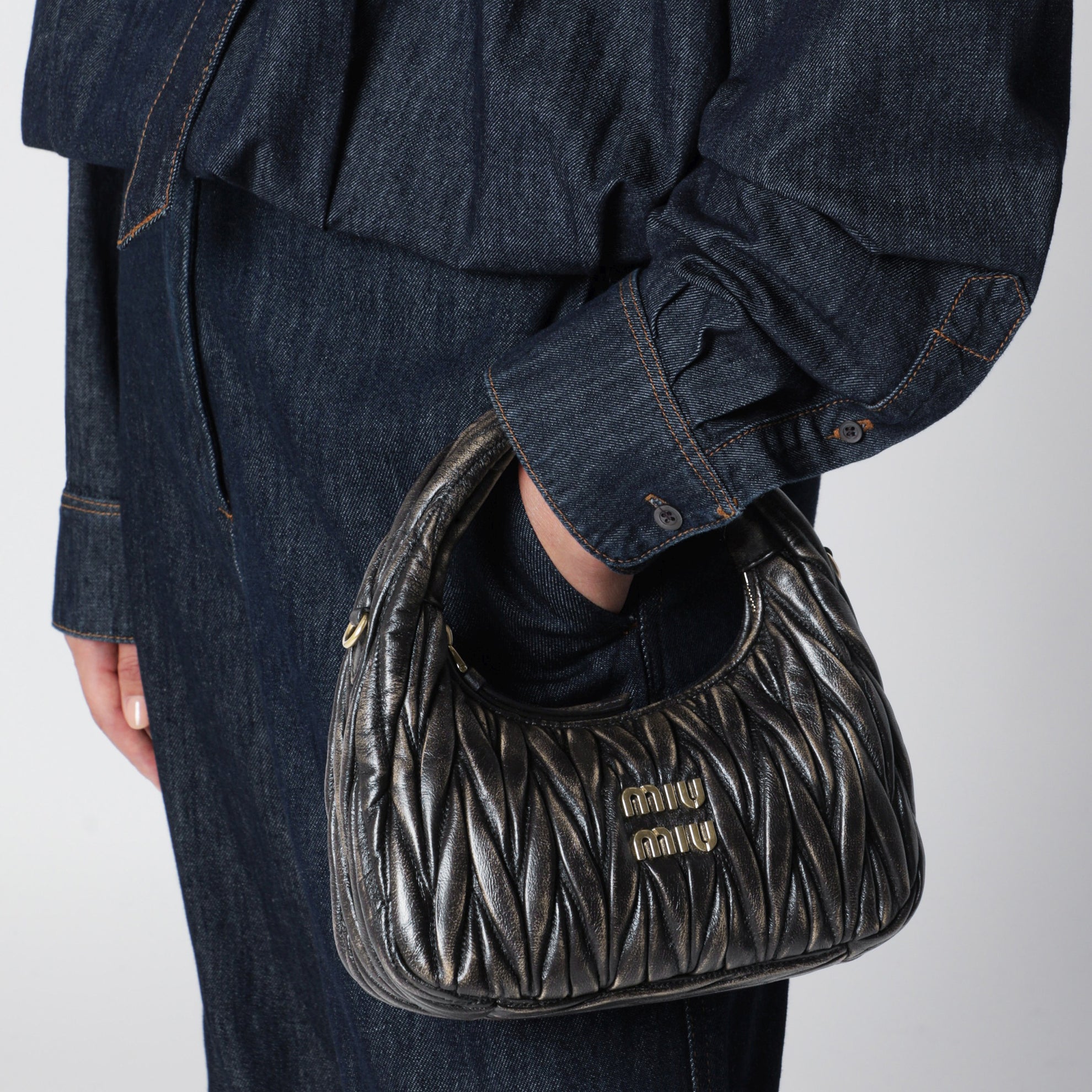Coffee Wander Tasche aus gestepptem Nappaleder