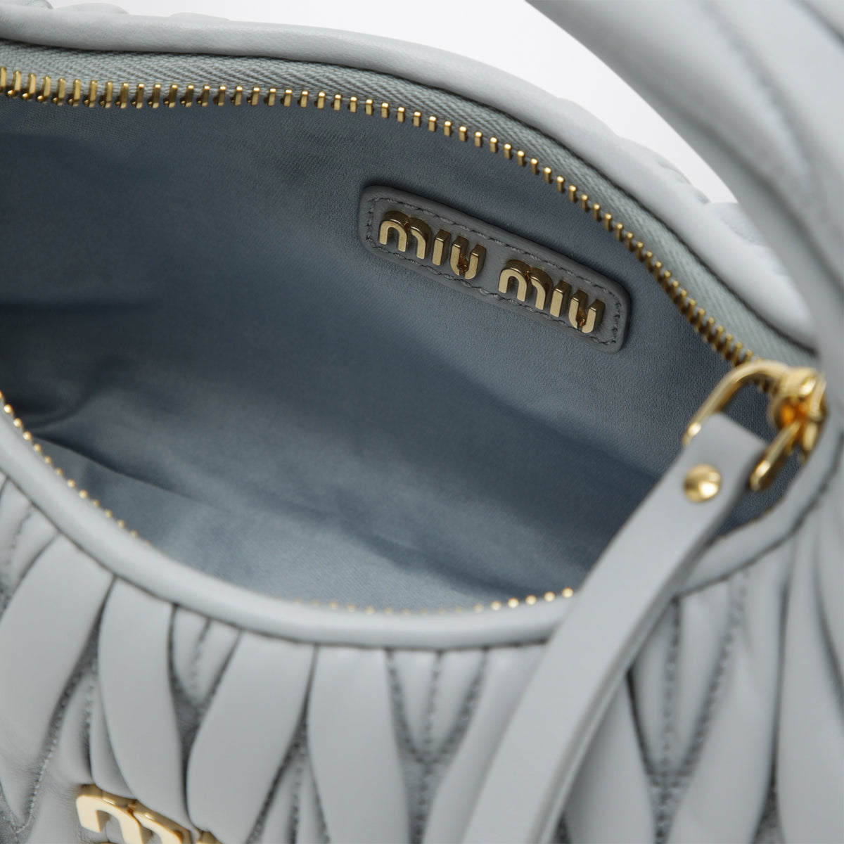 Borsa piccola Miu Wander color perla matelassé