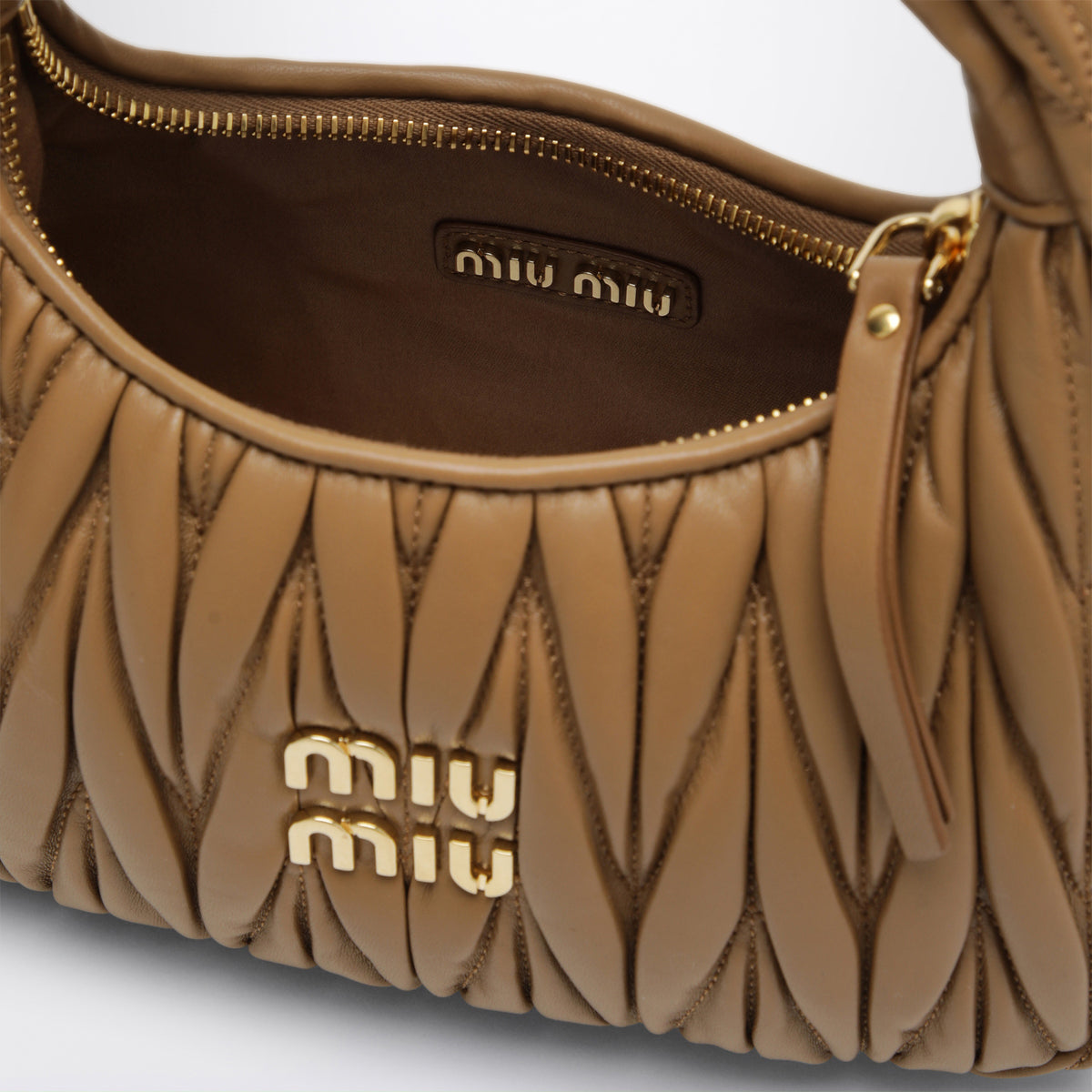 Small Miu Wander bag in matelassé leather, Caramel
