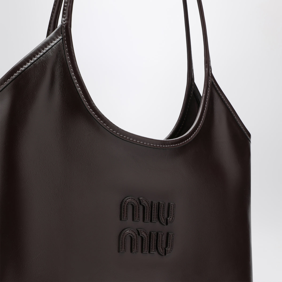 Dark brown Ivy bag in calfskin leather