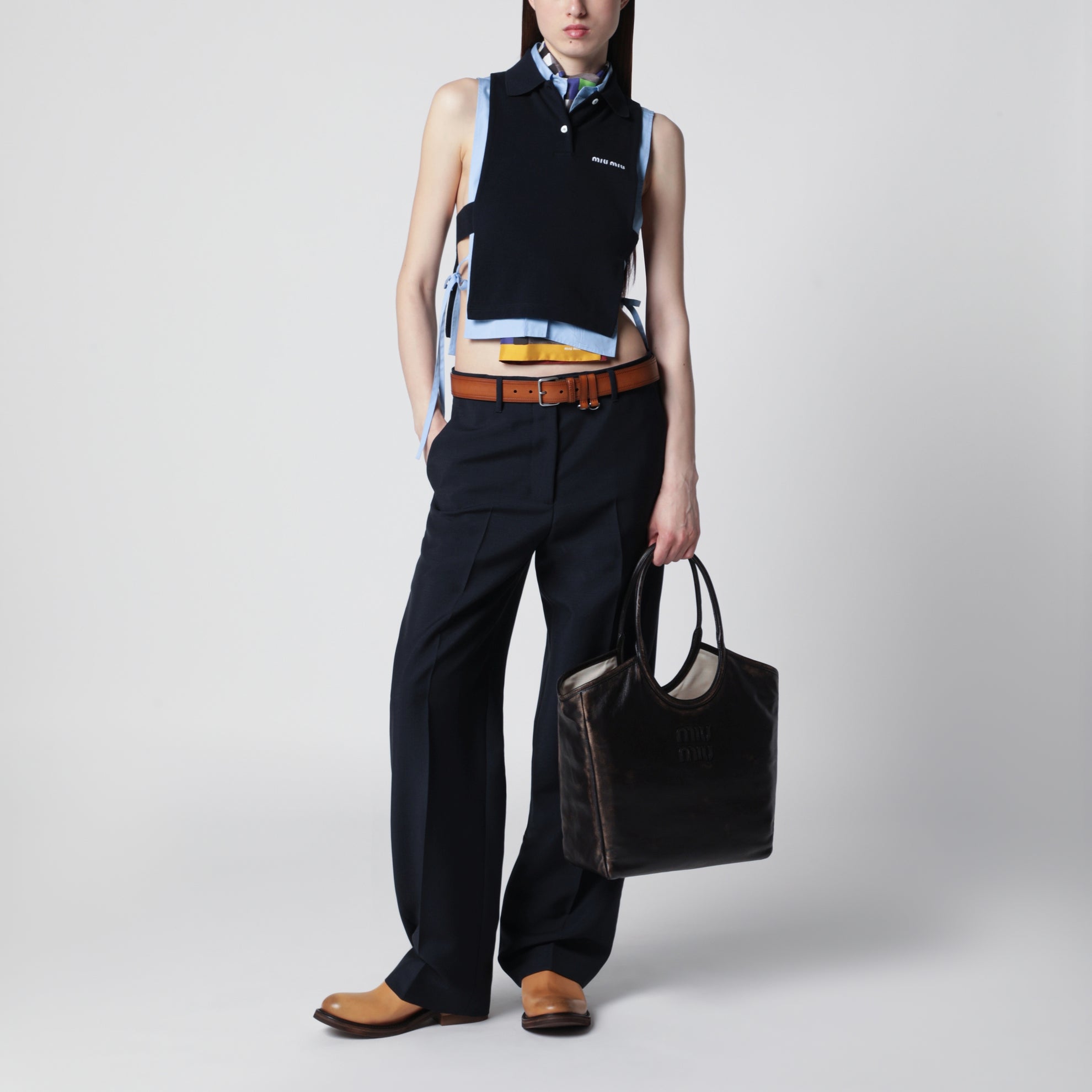 Ivy shopping tote in lambskin leather, coffee