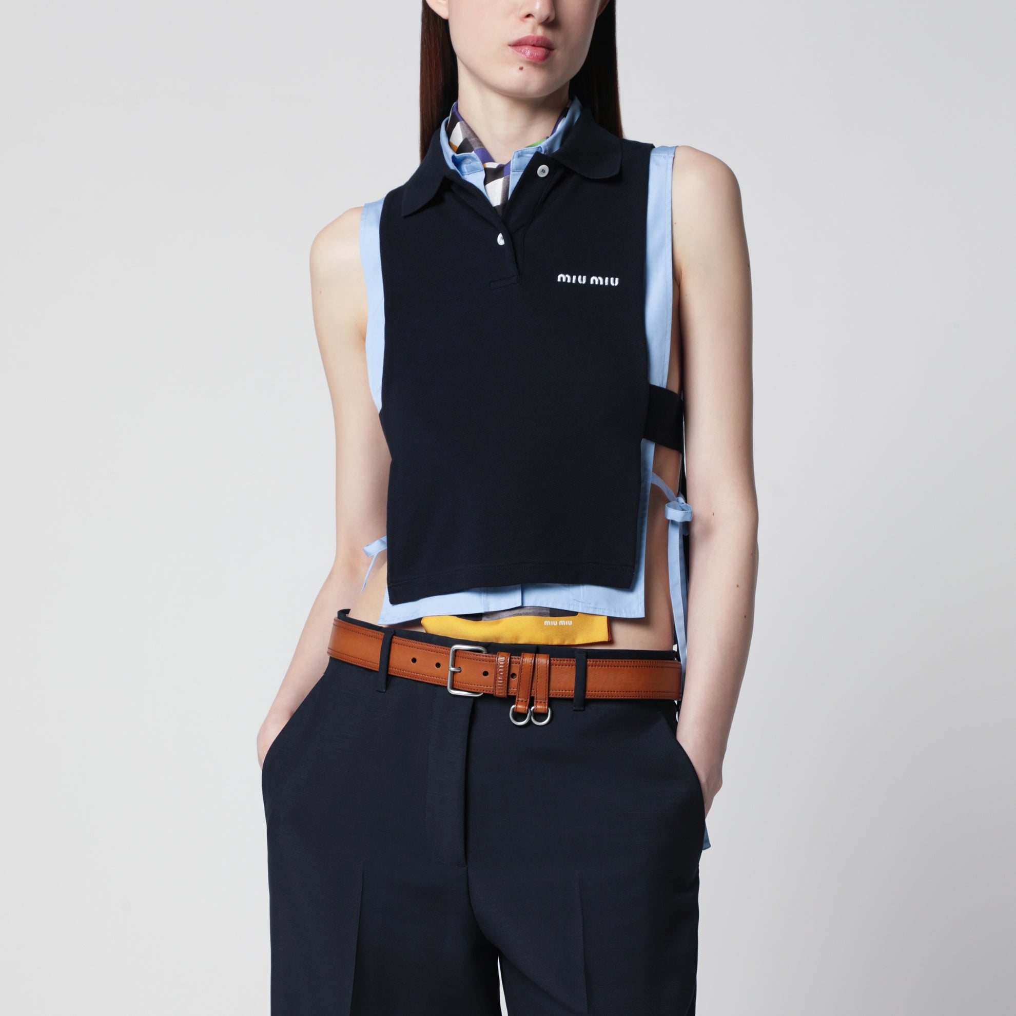 Ceinture en cuir de veau cognac à surpiqûres contrastées