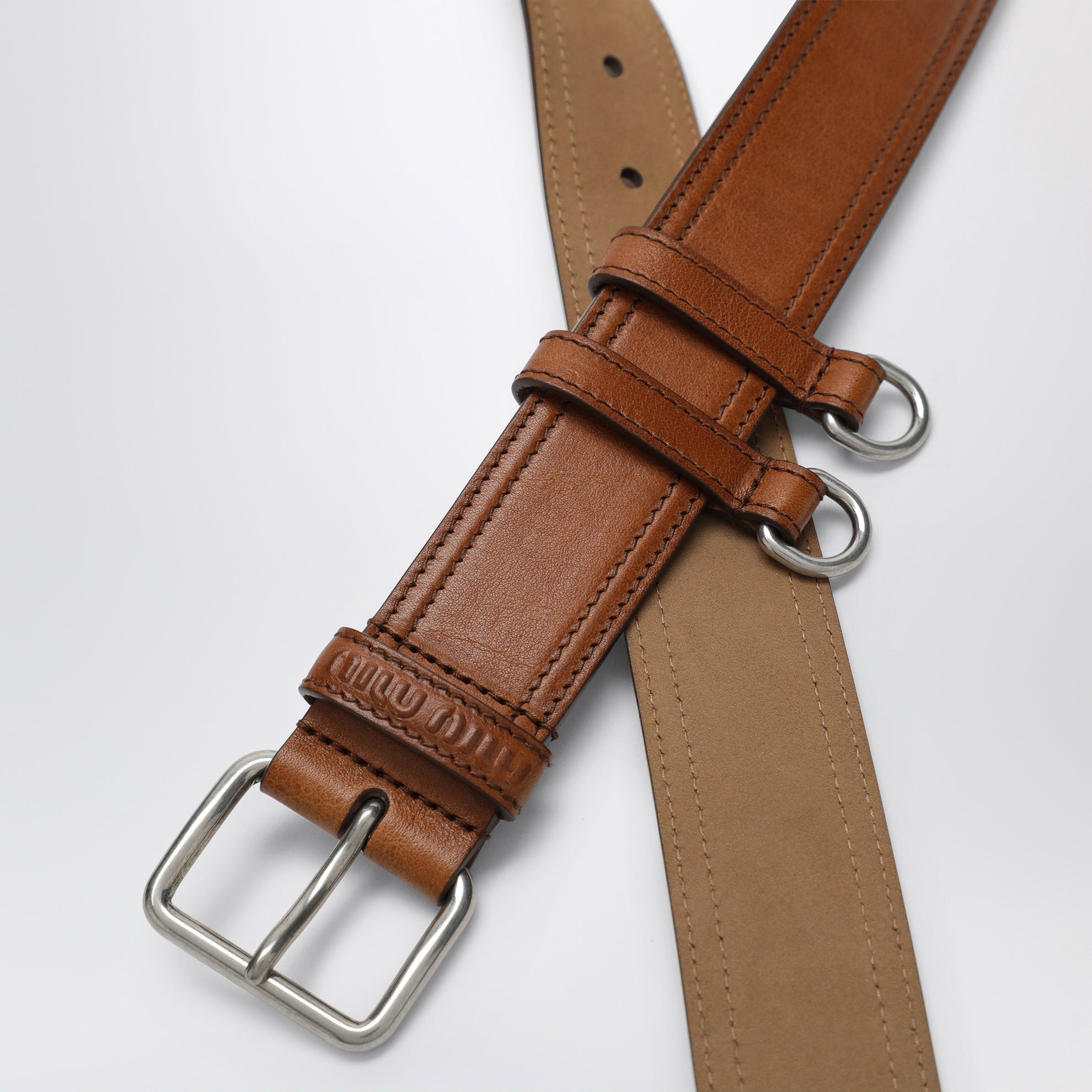 Ceinture en cuir de veau cognac à surpiqûres contrastées